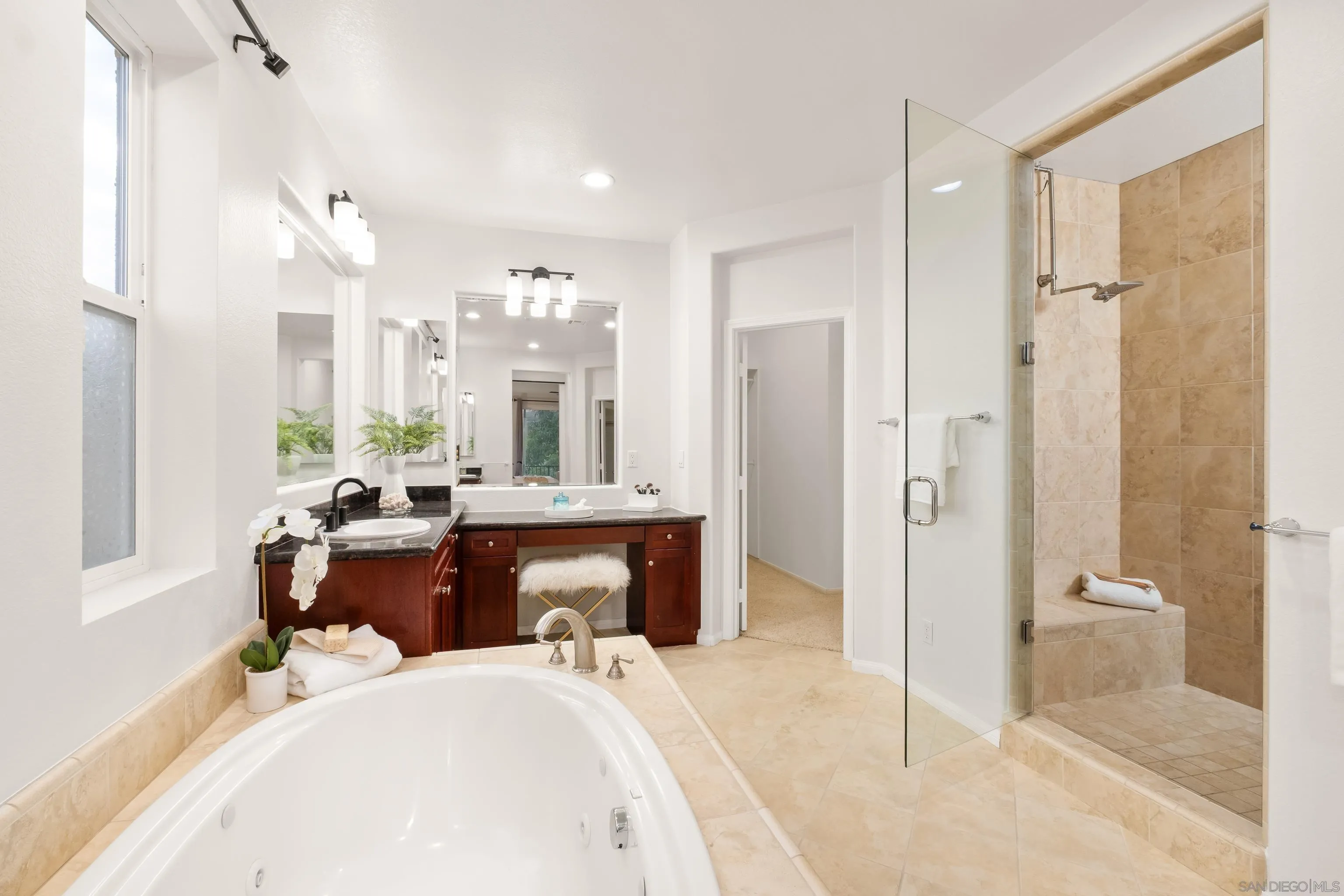 https://cdn.realtyfeed.com/cdn/127/260020489/daa1bede1186b95041e5077cf7755850.webp