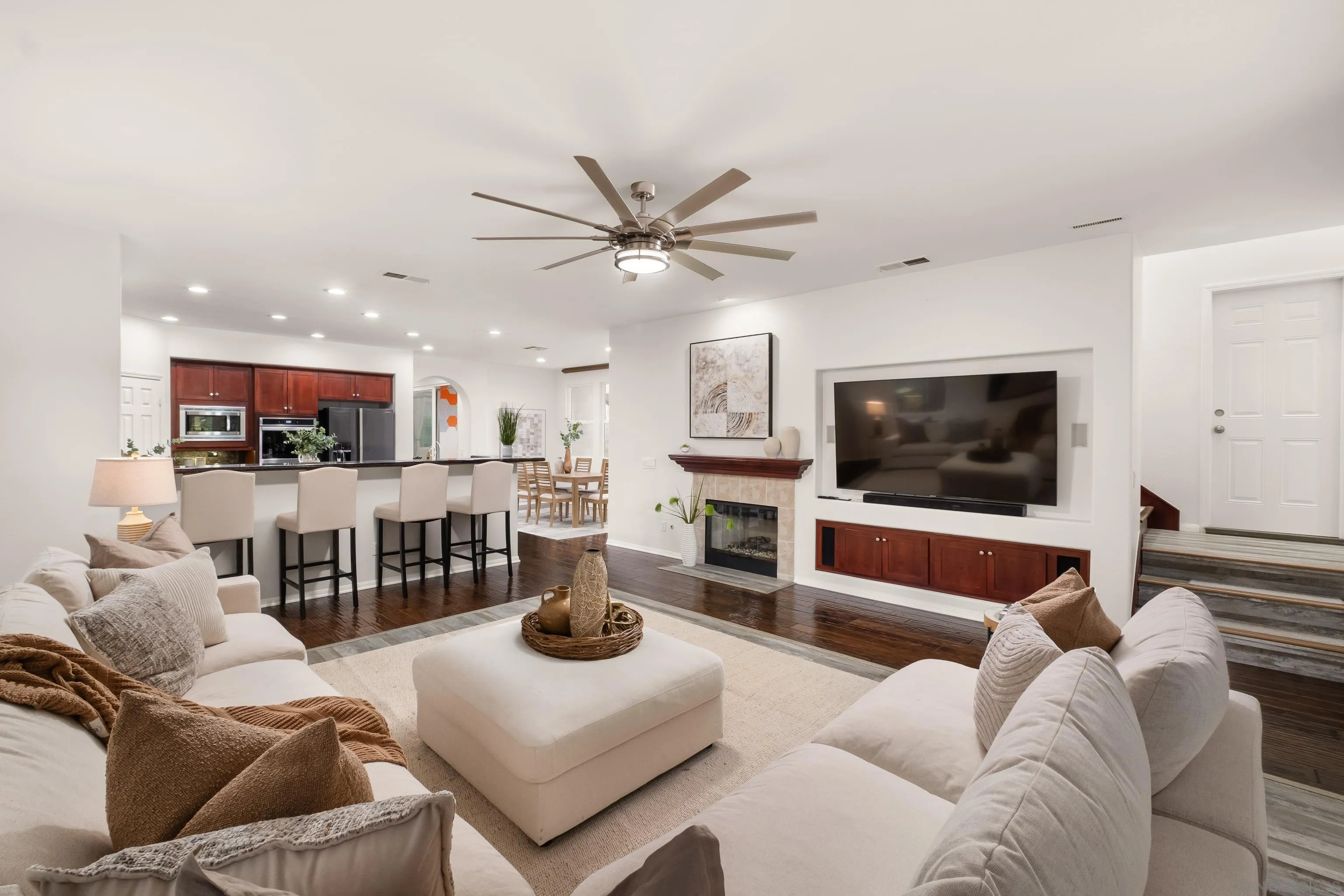 https://cdn.realtyfeed.com/cdn/127/260020489/e20584328220e133bbad1982272b5910.webp