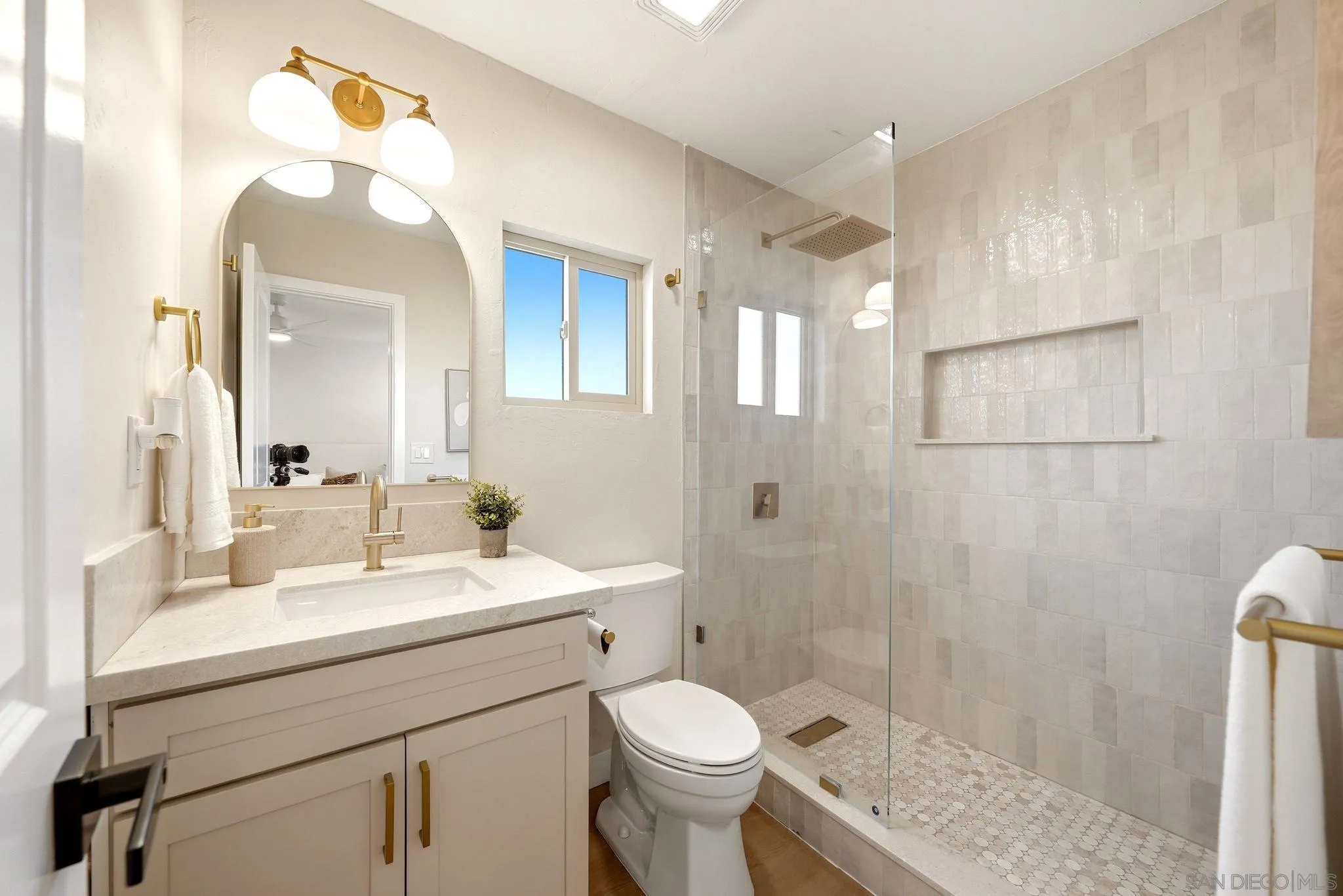 https://cdn.realtyfeed.com/cdn/127/260020490/62ebe2432415619d9e417b1eaac8dd5c.webp