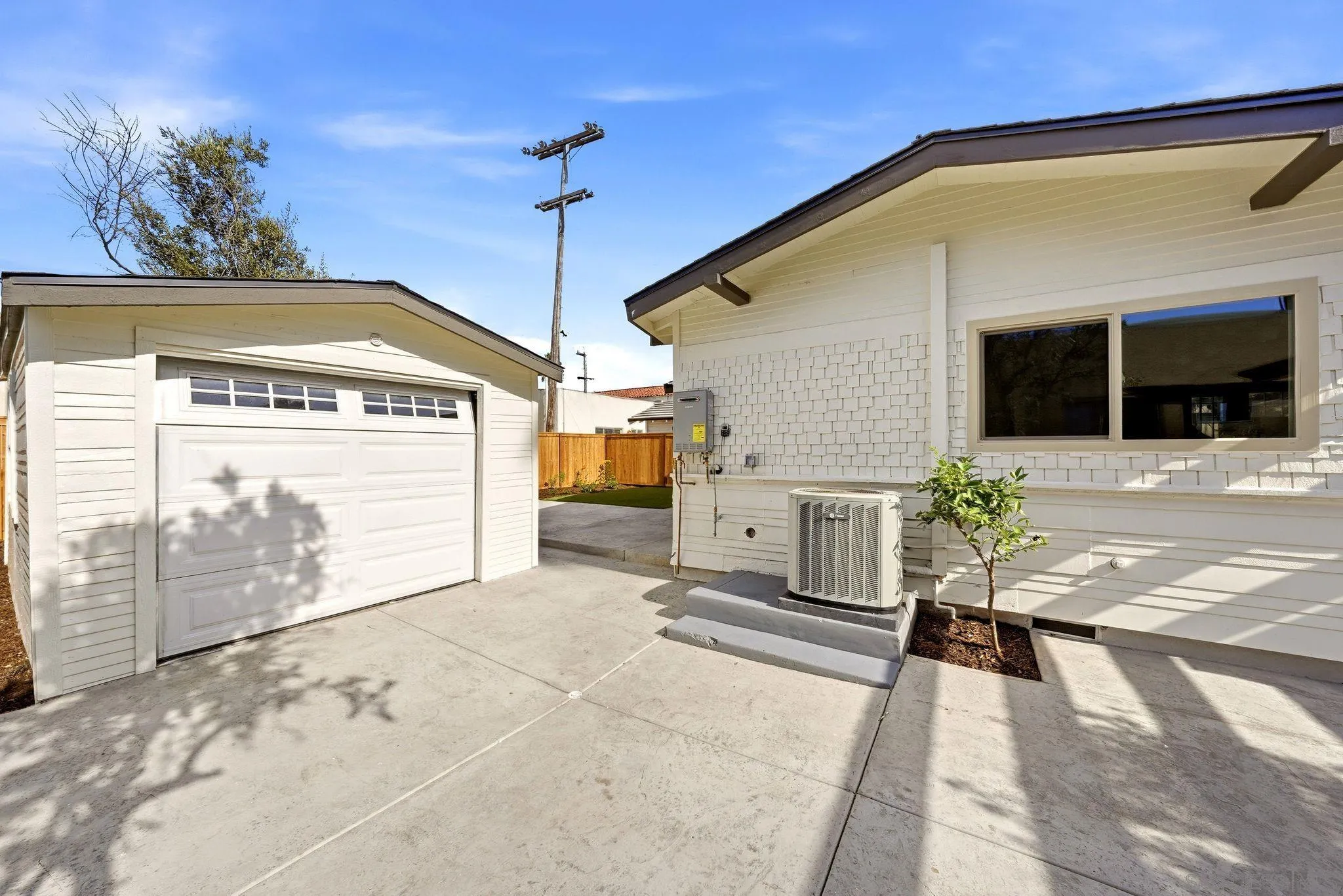 https://cdn.realtyfeed.com/cdn/127/260020490/67f55c19214d6b0617bc8d28036f580a.webp