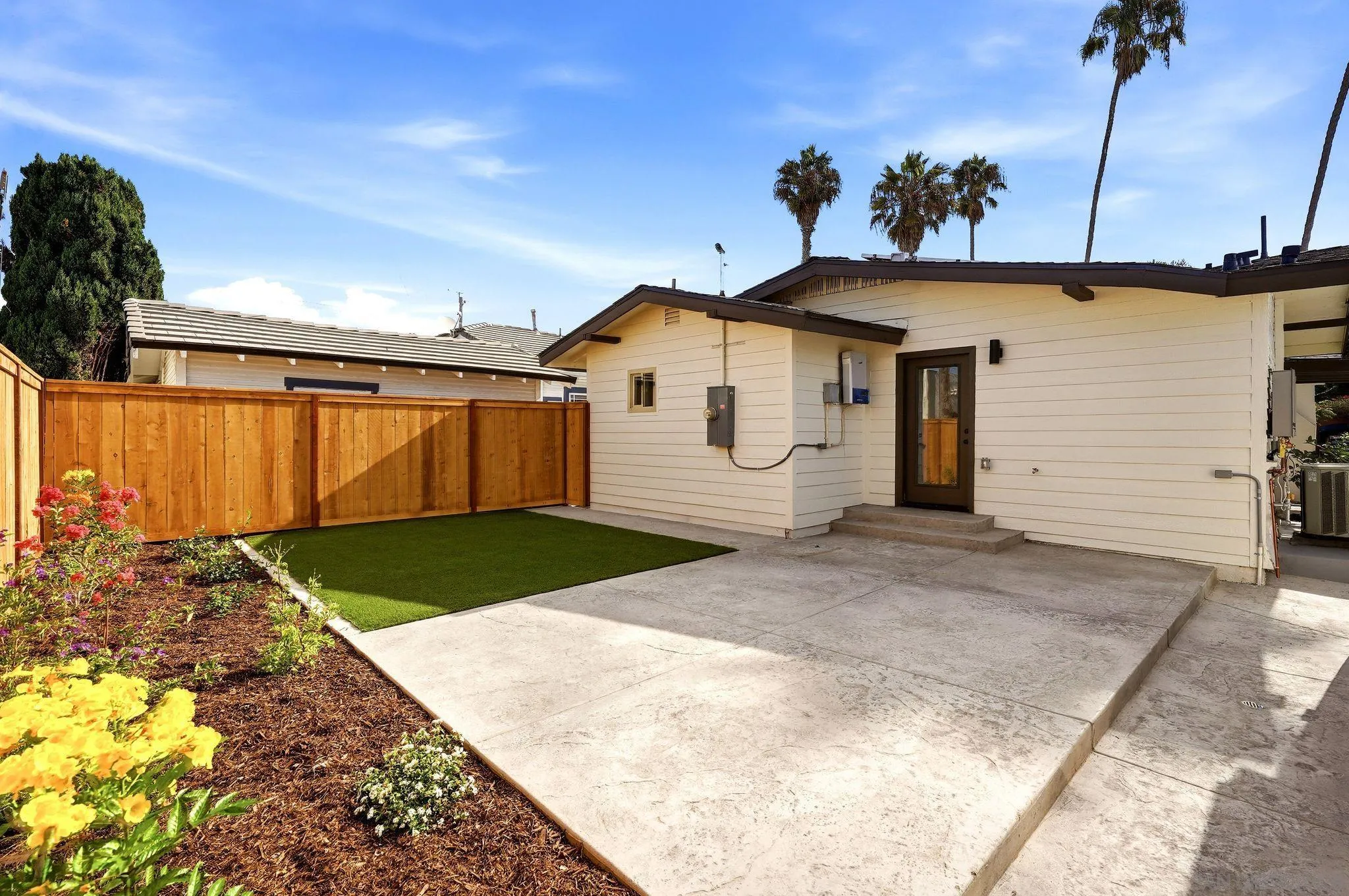 https://cdn.realtyfeed.com/cdn/127/260020490/a0e6e7b19231477e409719978e5a84ac.webp