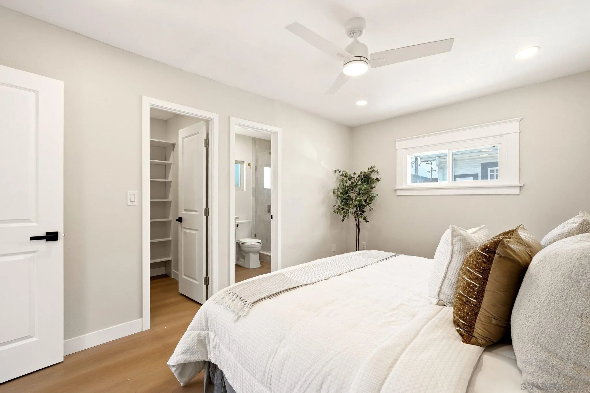 https://cdn.realtyfeed.com/cdn/127/260020490/a5928a5bebef4bac206d8f76ed78957f.webp