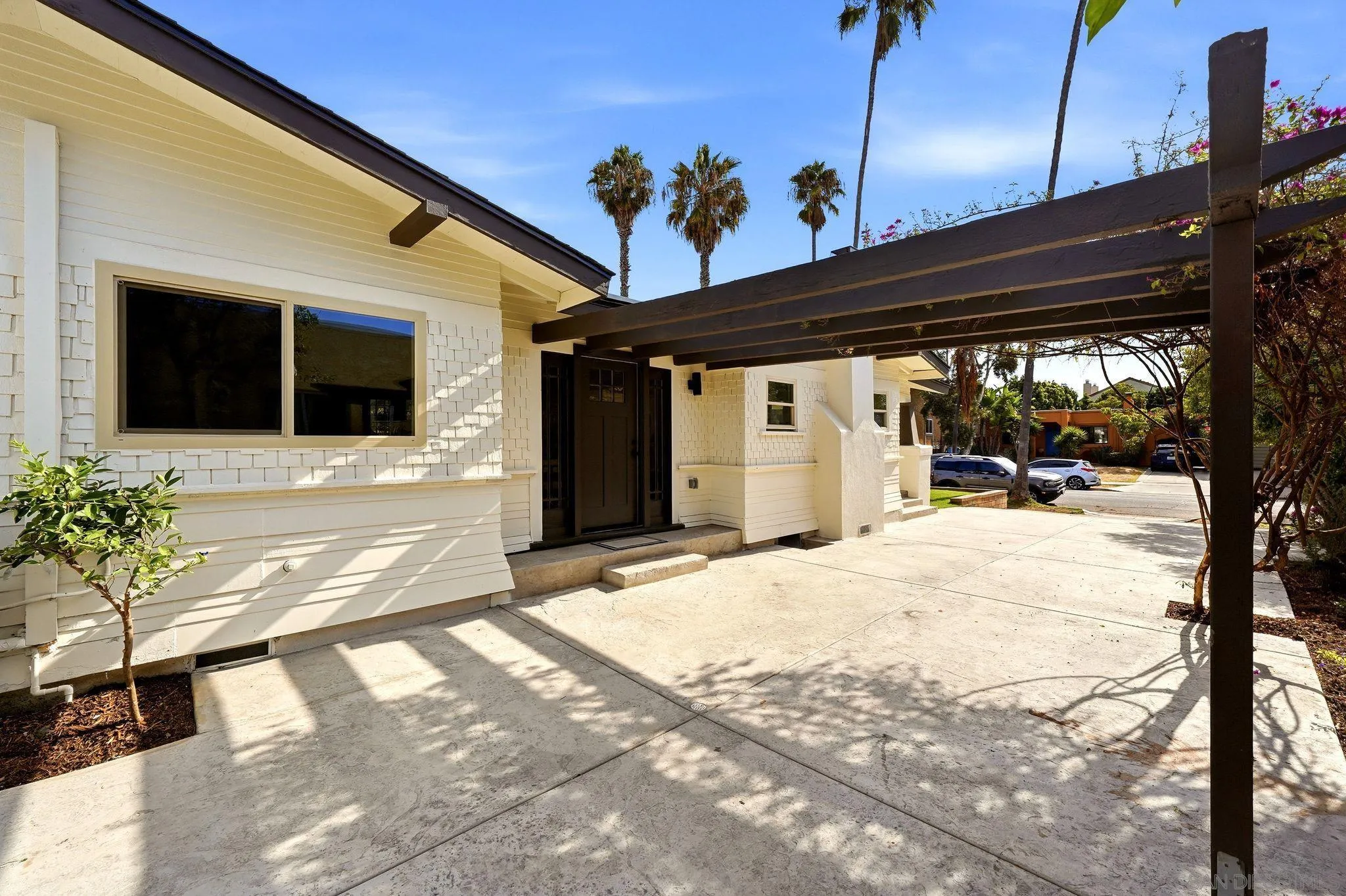 https://cdn.realtyfeed.com/cdn/127/260020490/b5d95bf4817d9aaeba8af579388c4724.webp