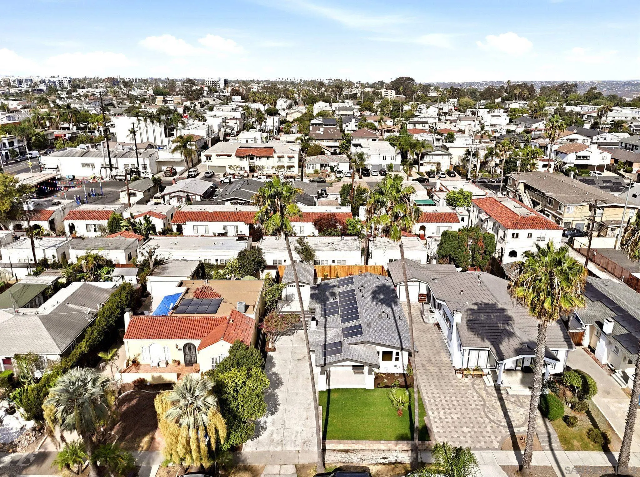 https://cdn.realtyfeed.com/cdn/127/260020490/e03c49ede53a086e906870a05deb41ba.webp