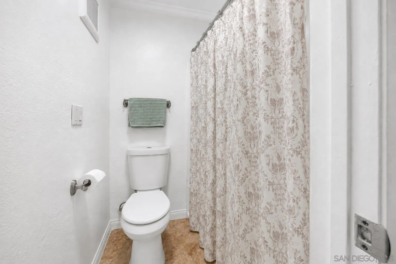 Photo #17: 260020491 Listing: Photo #17