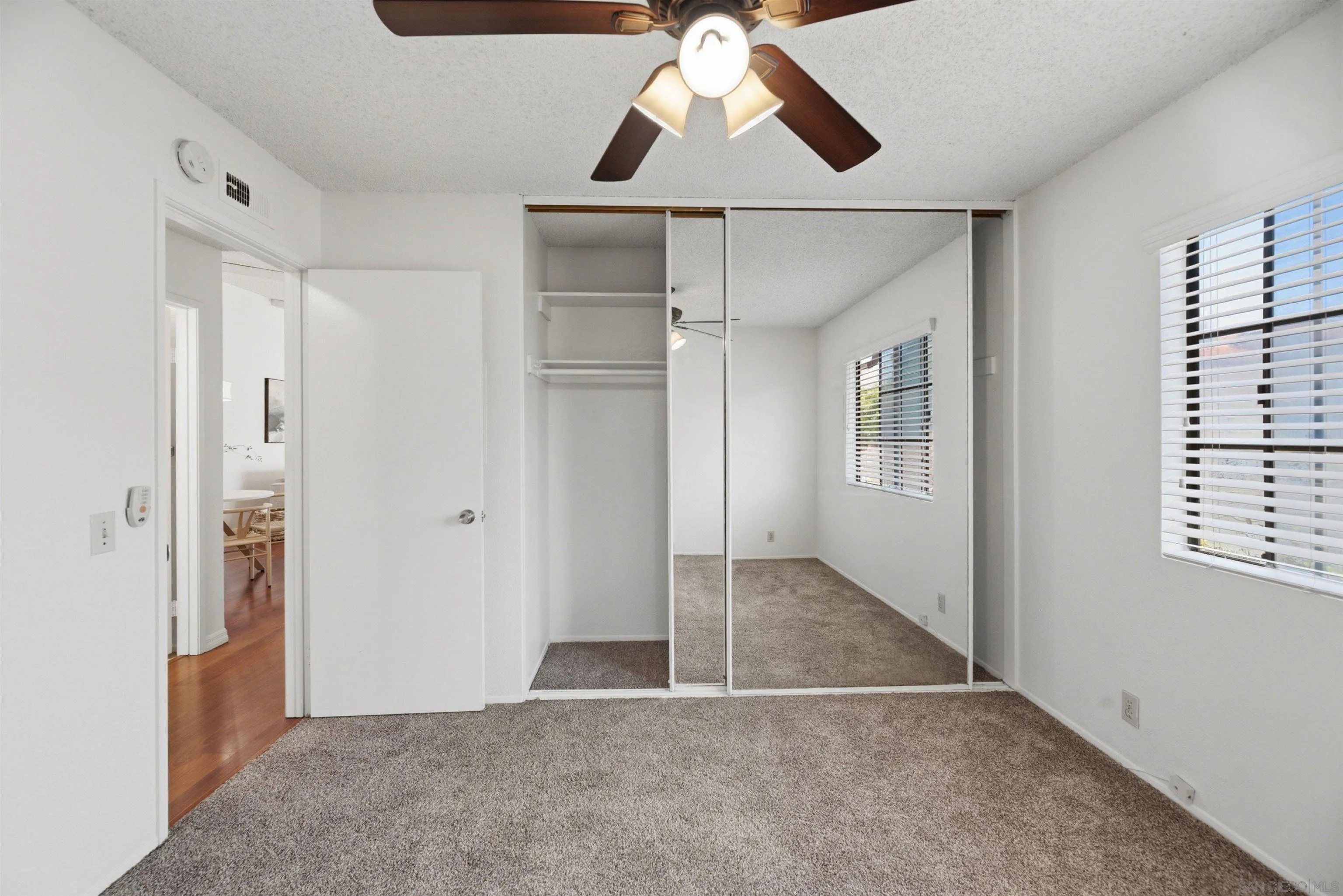 Photo #12: 260020493 Listing: Photo #12