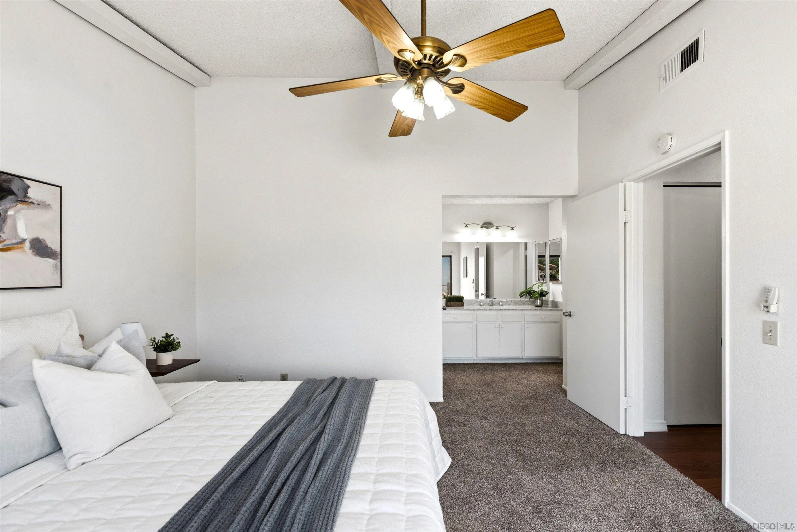Photo #17: 260020493 Listing: Photo #17