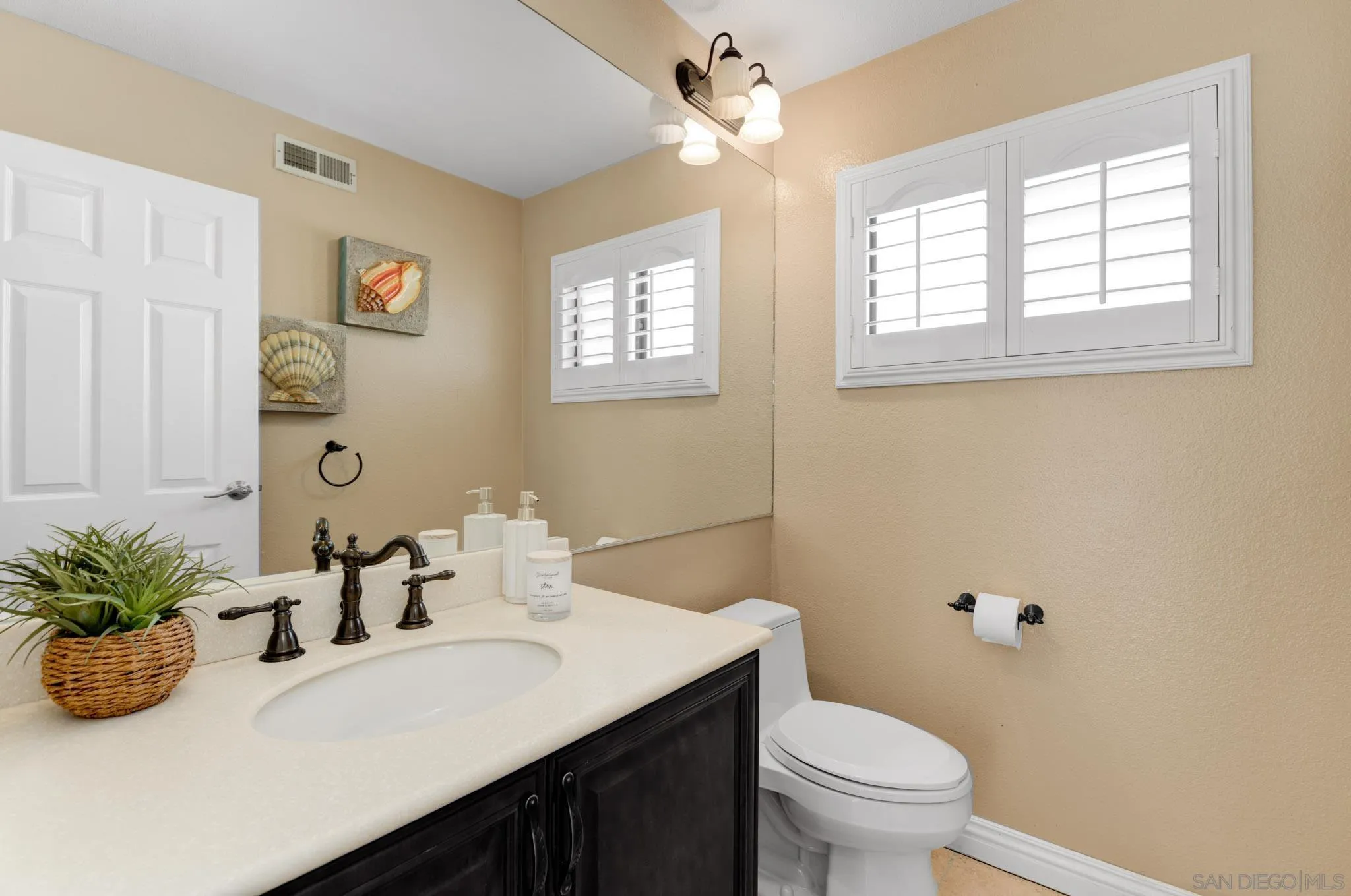https://cdn.realtyfeed.com/cdn/127/260020496/96f28b9aa365649cb0213b97097338c6.webp
