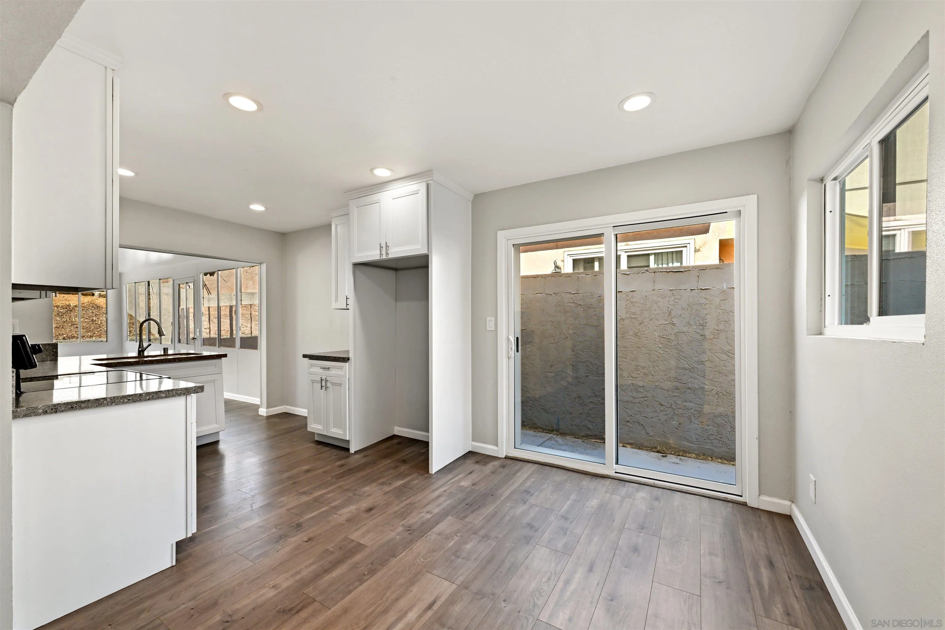 21 Connoley, Chula Vista, CA 91911 - Photo 5 of 28, Chula Vista, CA