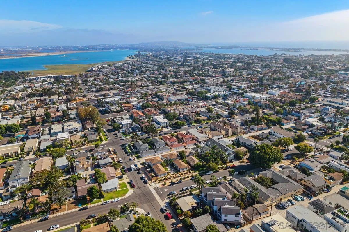 https://cdn.realtyfeed.com/cdn/127/260020502/26d54ffa485529c20e8b716b7ba1a539.webp