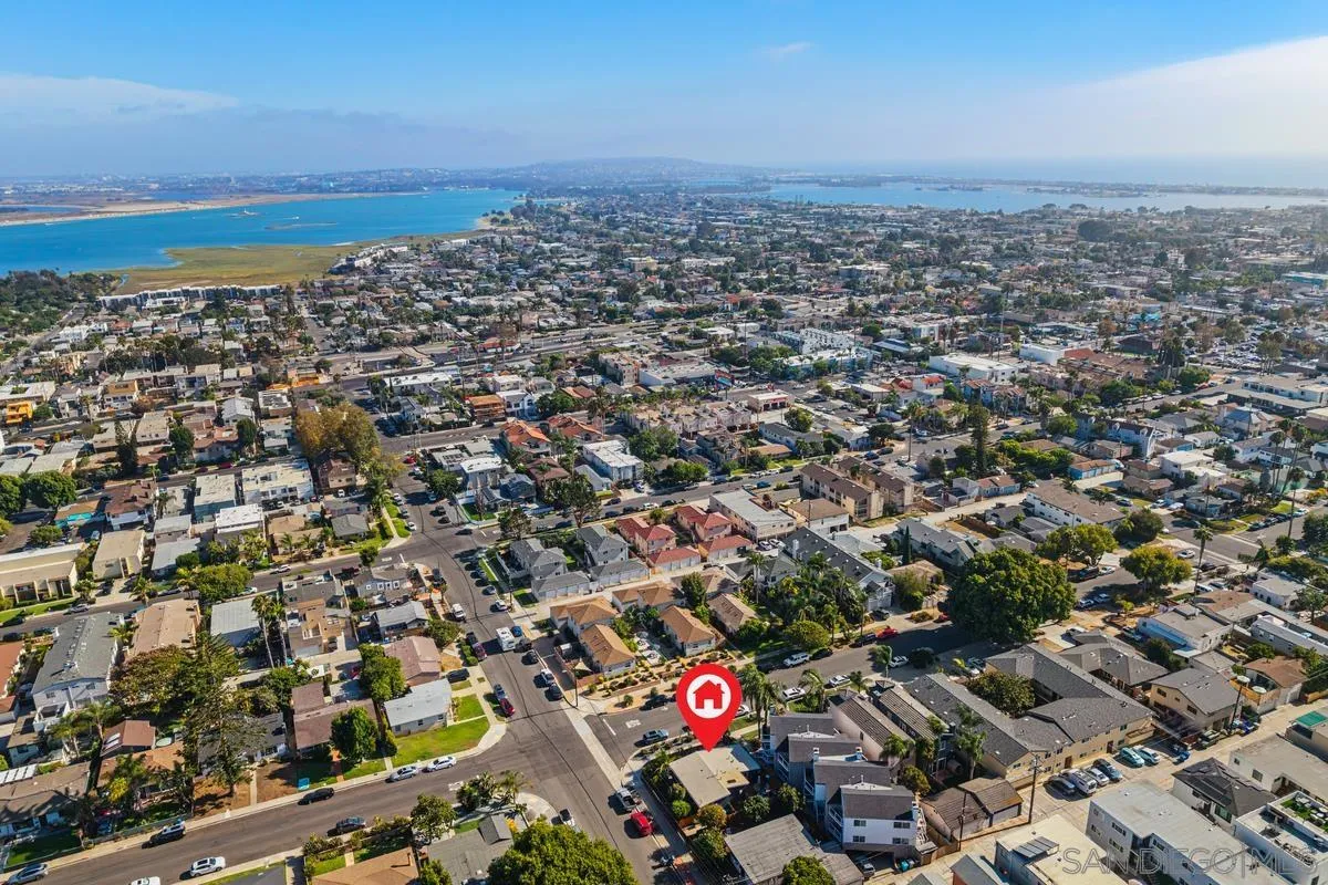https://cdn.realtyfeed.com/cdn/127/260020502/99da6eef2a7d9ba69837ef35f78d50e0.webp