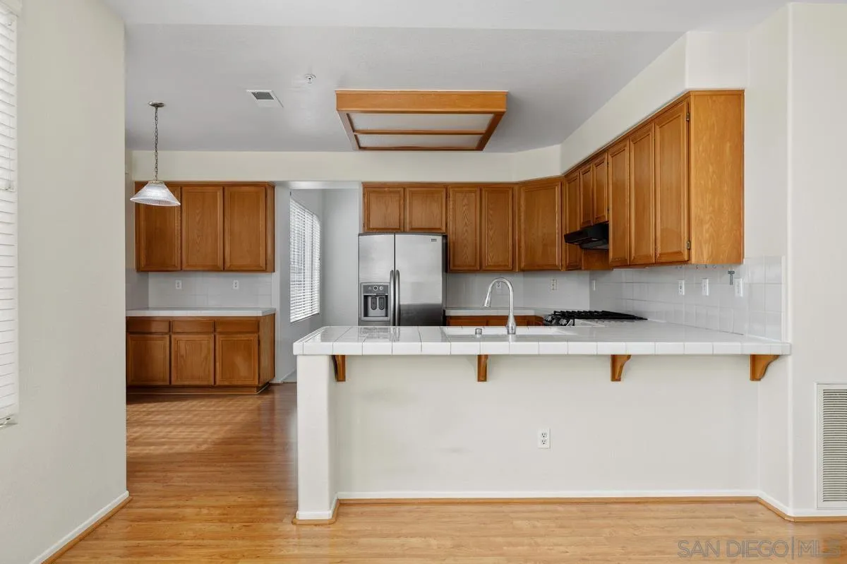 https://cdn.realtyfeed.com/cdn/127/260020503/0b49499c250f8ece674f5dc66a69627c.webp