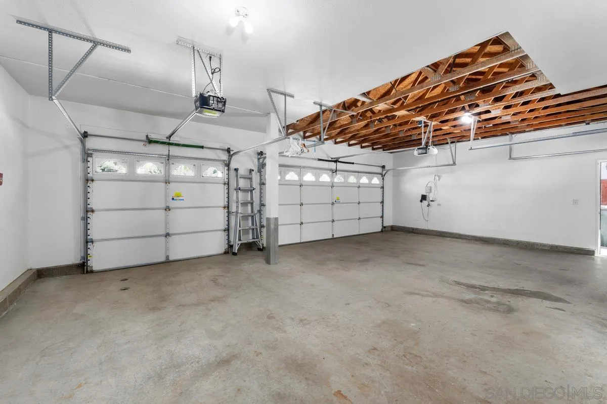 https://cdn.realtyfeed.com/cdn/127/260020503/1ce5e22c64b741fca82409565a0e5153.webp