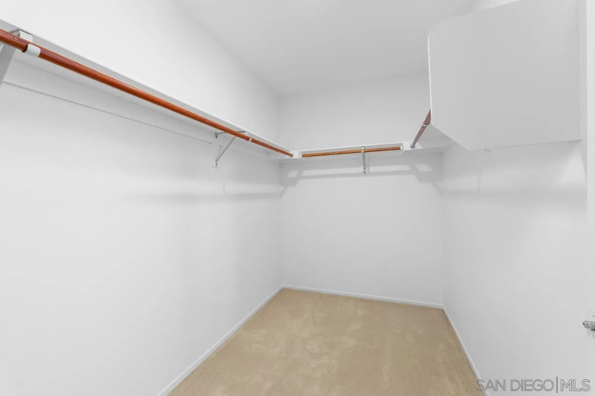 https://cdn.realtyfeed.com/cdn/127/260020503/2f9dc6a5a7638fc6e09f61c081af6150.webp