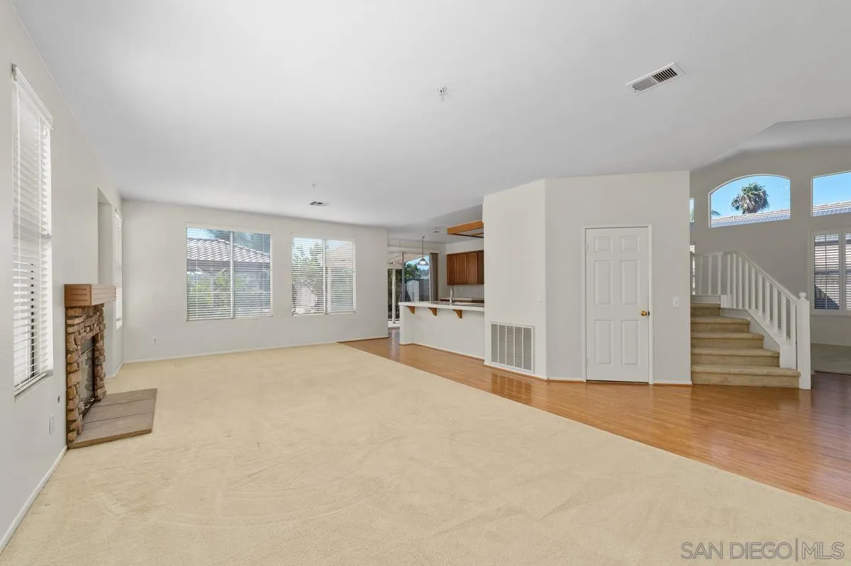 https://cdn.realtyfeed.com/cdn/127/260020503/4f8b946719191bc66780b1bfa03153f3.webp