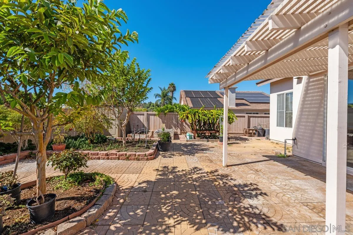 https://cdn.realtyfeed.com/cdn/127/260020503/69ae37213de5110a3d7767d2d451bb60.webp