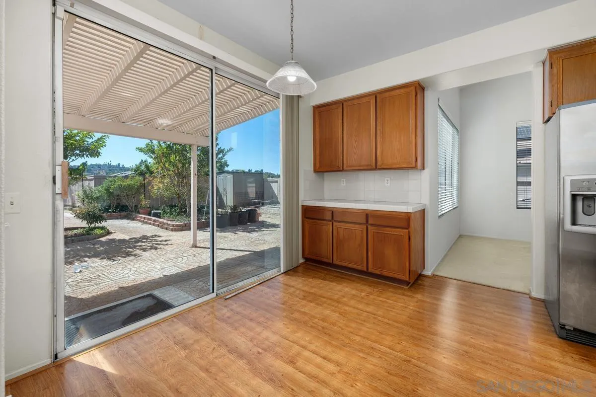 https://cdn.realtyfeed.com/cdn/127/260020503/a2093ba070b8df0e48186dc5497c6054.webp
