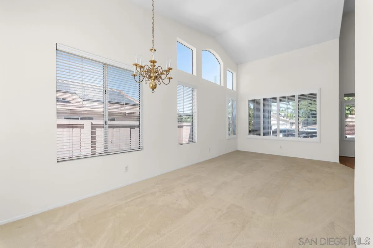 https://cdn.realtyfeed.com/cdn/127/260020503/a27aad21d00c82dba3af641b0b3e2c04.webp