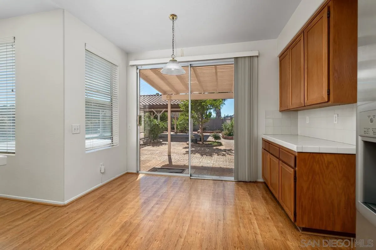 https://cdn.realtyfeed.com/cdn/127/260020503/bf627a96fd09277b60f06c097d352a66.webp