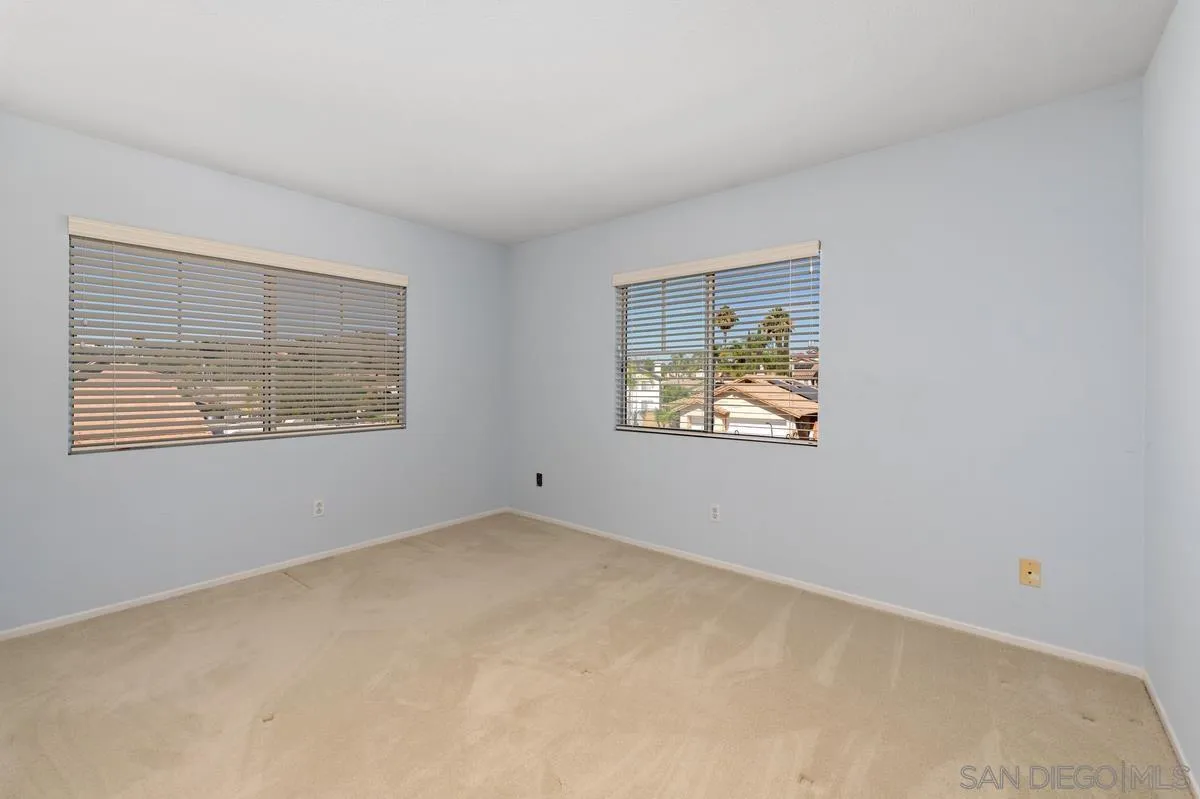 https://cdn.realtyfeed.com/cdn/127/260020503/e4207e2e309d00cc364d3638ba938288.webp