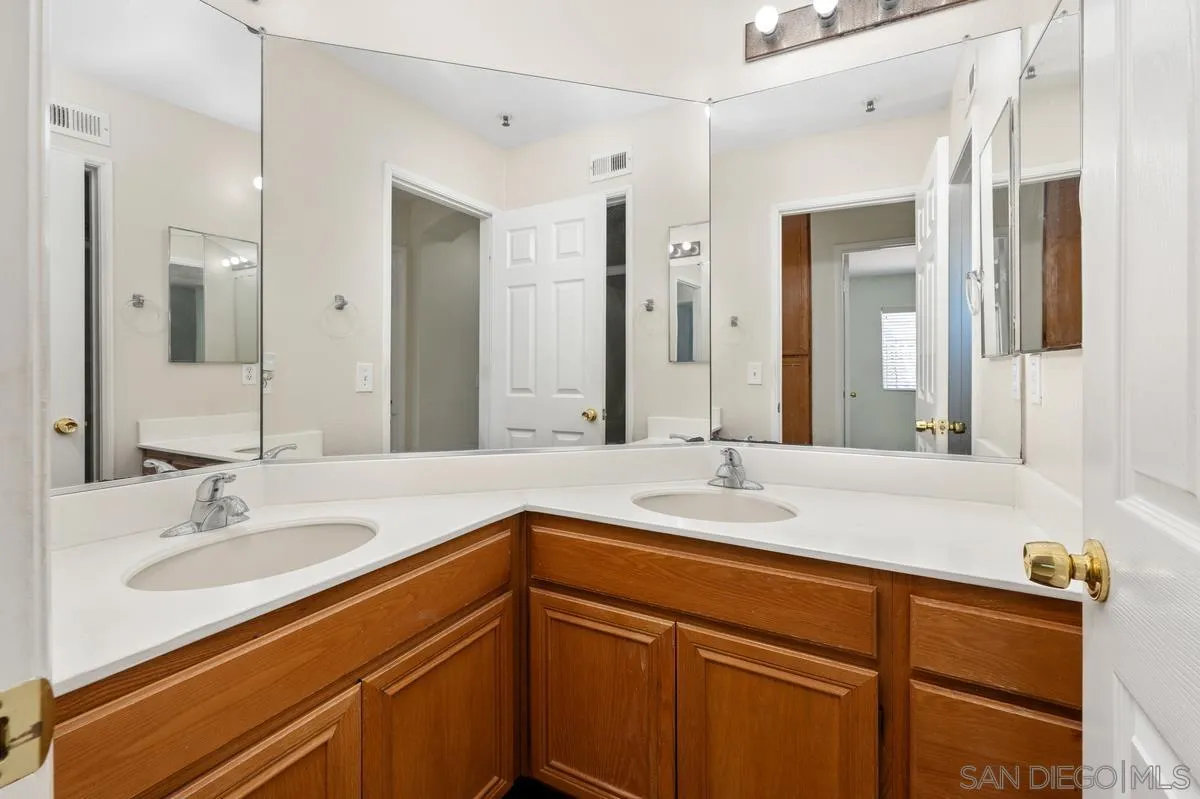 https://cdn.realtyfeed.com/cdn/127/260020503/f2c47824418c8b5cc959b58c065fc6c4.webp