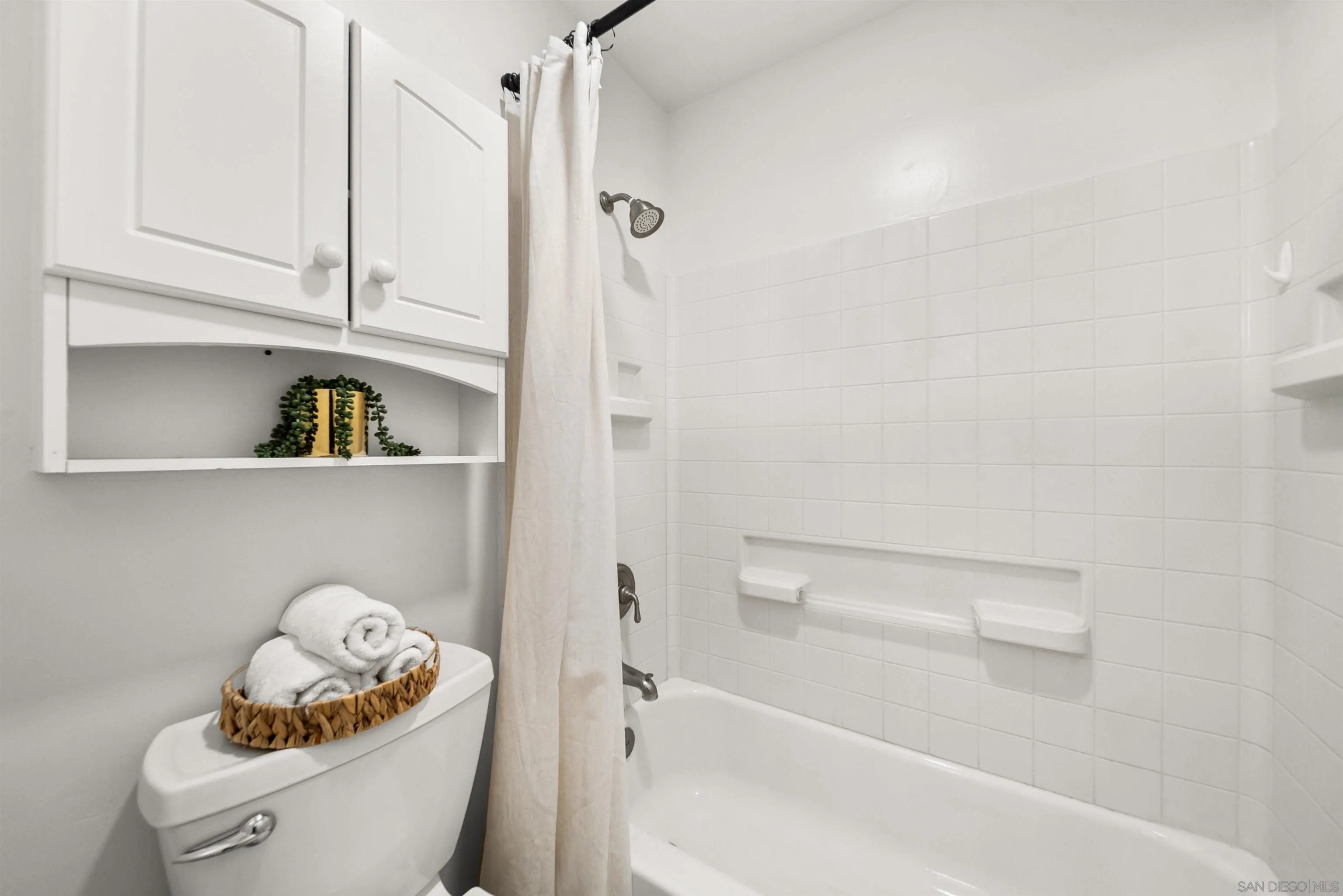 https://cdn.realtyfeed.com/cdn/127/260020504/ea15e2dea50638ed54e64e2ecd0fbbe4.webp