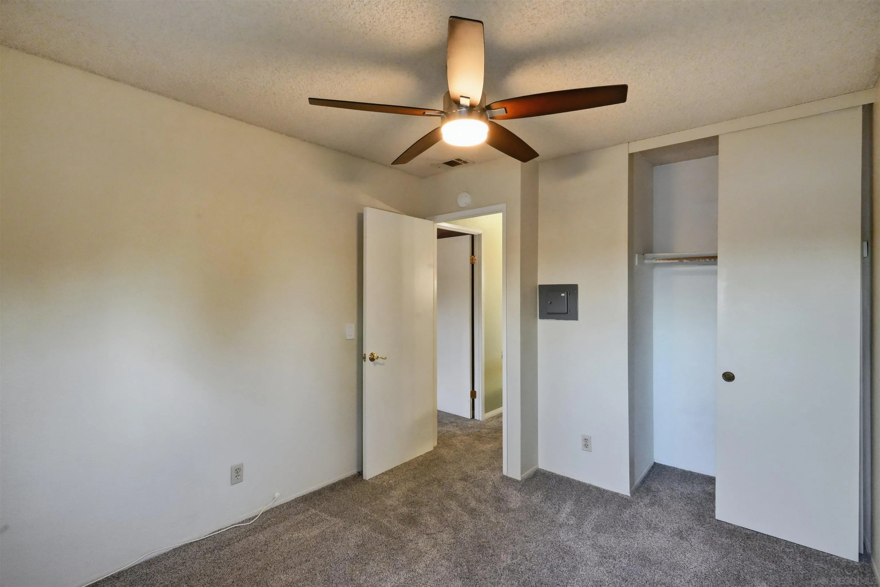 https://cdn.realtyfeed.com/cdn/127/260020505/dff528b0eaff10fc90e7844f202146f1.webp