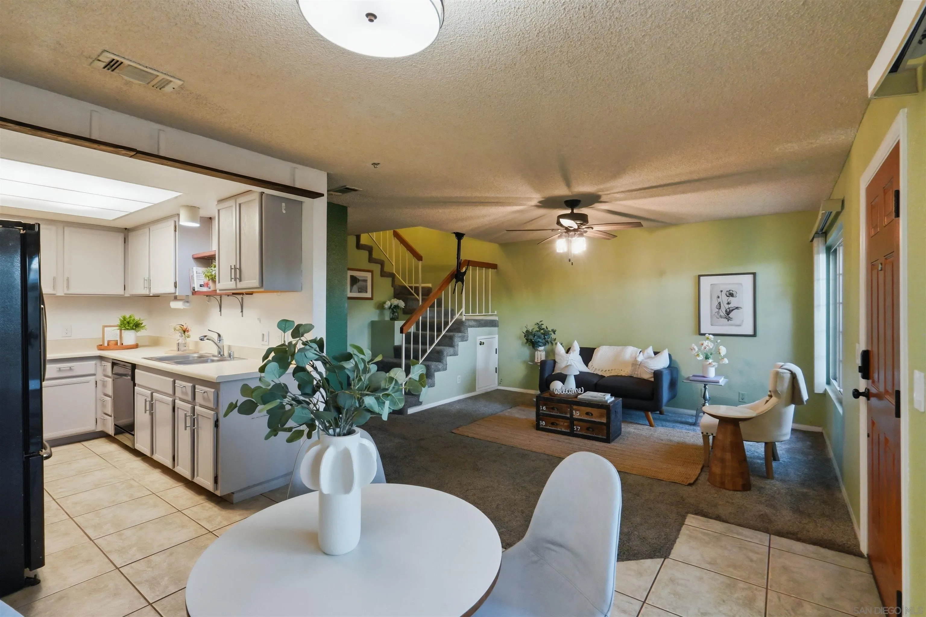 https://cdn.realtyfeed.com/cdn/127/260020505/f4c075fadaca5a71dd5834d8164f0db4.webp