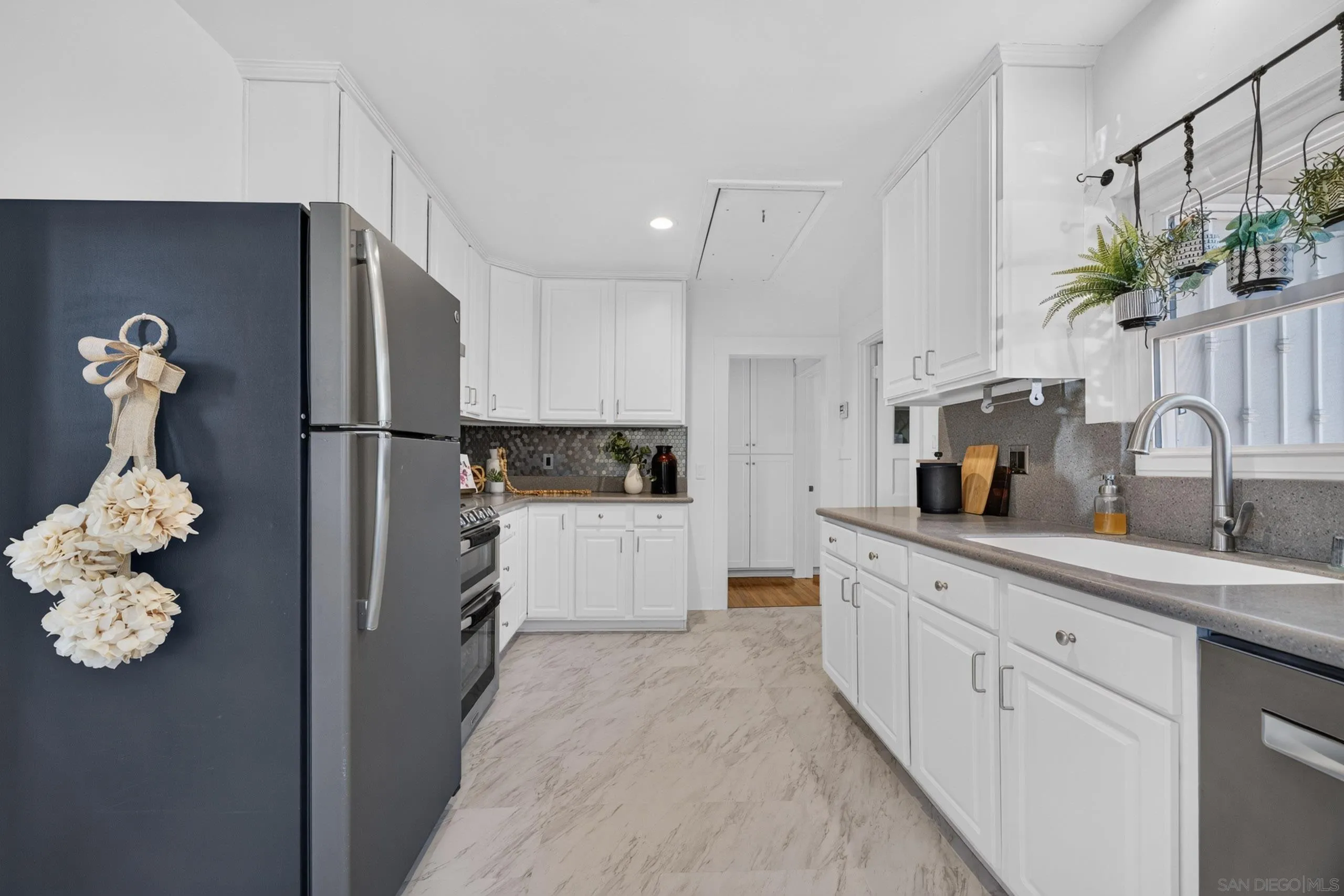 https://cdn.realtyfeed.com/cdn/127/260020506/47bb9989b9d9b9617a3a3edb73e09e0c.webp