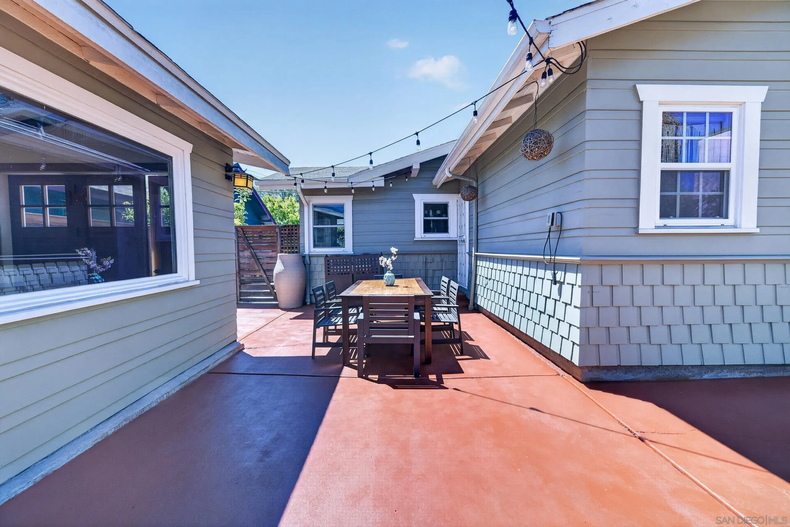 https://cdn.realtyfeed.com/cdn/127/260020506/5c0def4d812323fada7b31f3e25c3f44.webp