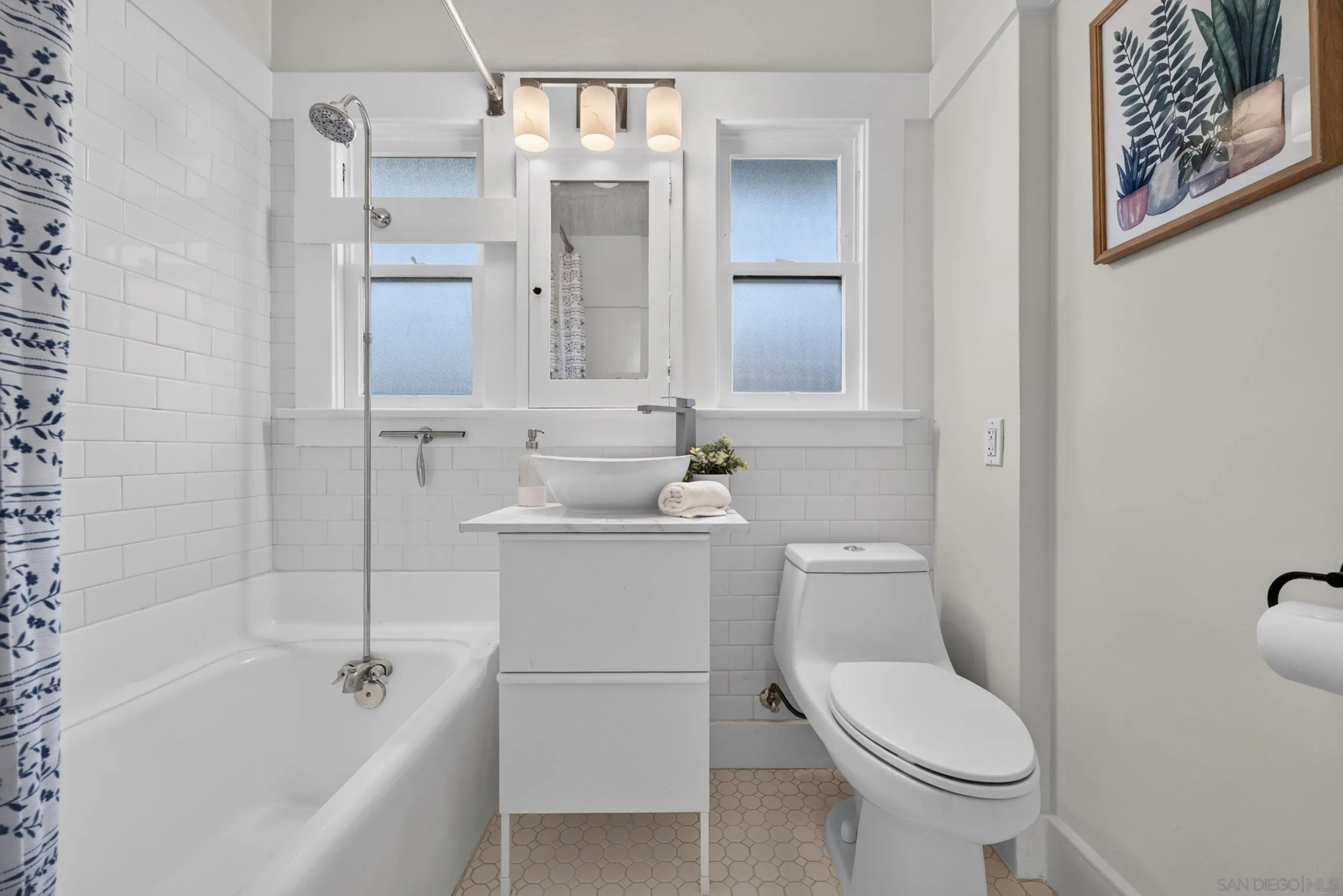 https://cdn.realtyfeed.com/cdn/127/260020506/84a86dcaa9c34db6b6e276a36e28d54e.webp