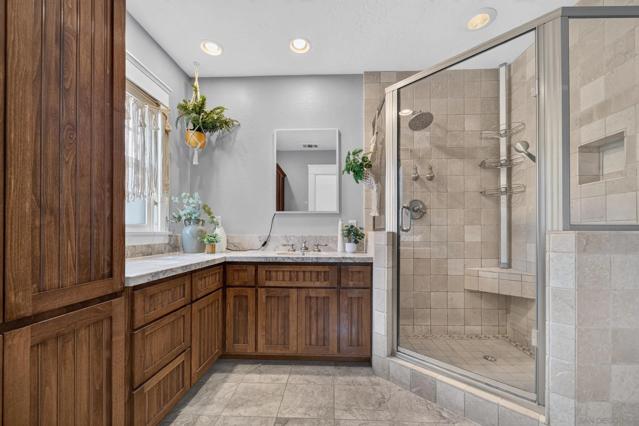 https://cdn.realtyfeed.com/cdn/127/260020506/a2c5fb6ba32fe6b0948f170c3cf06a1d.webp