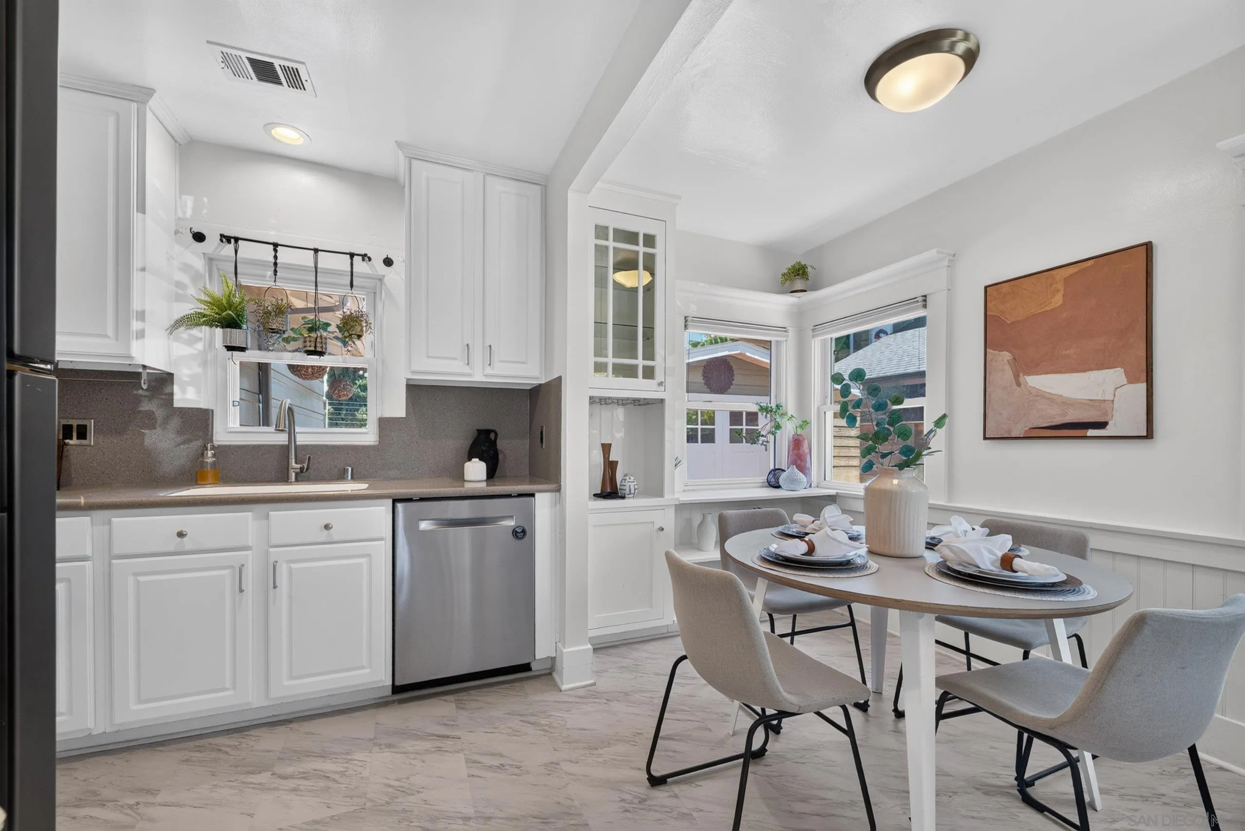 https://cdn.realtyfeed.com/cdn/127/260020506/ccb91960d73761eaf6ada21fe5819f0d.webp