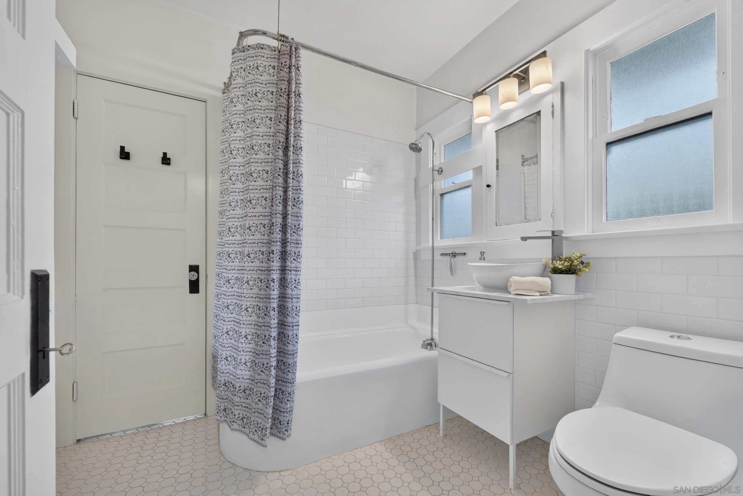 https://cdn.realtyfeed.com/cdn/127/260020506/fac3e480066d946dee94bd4f61a88f63.webp