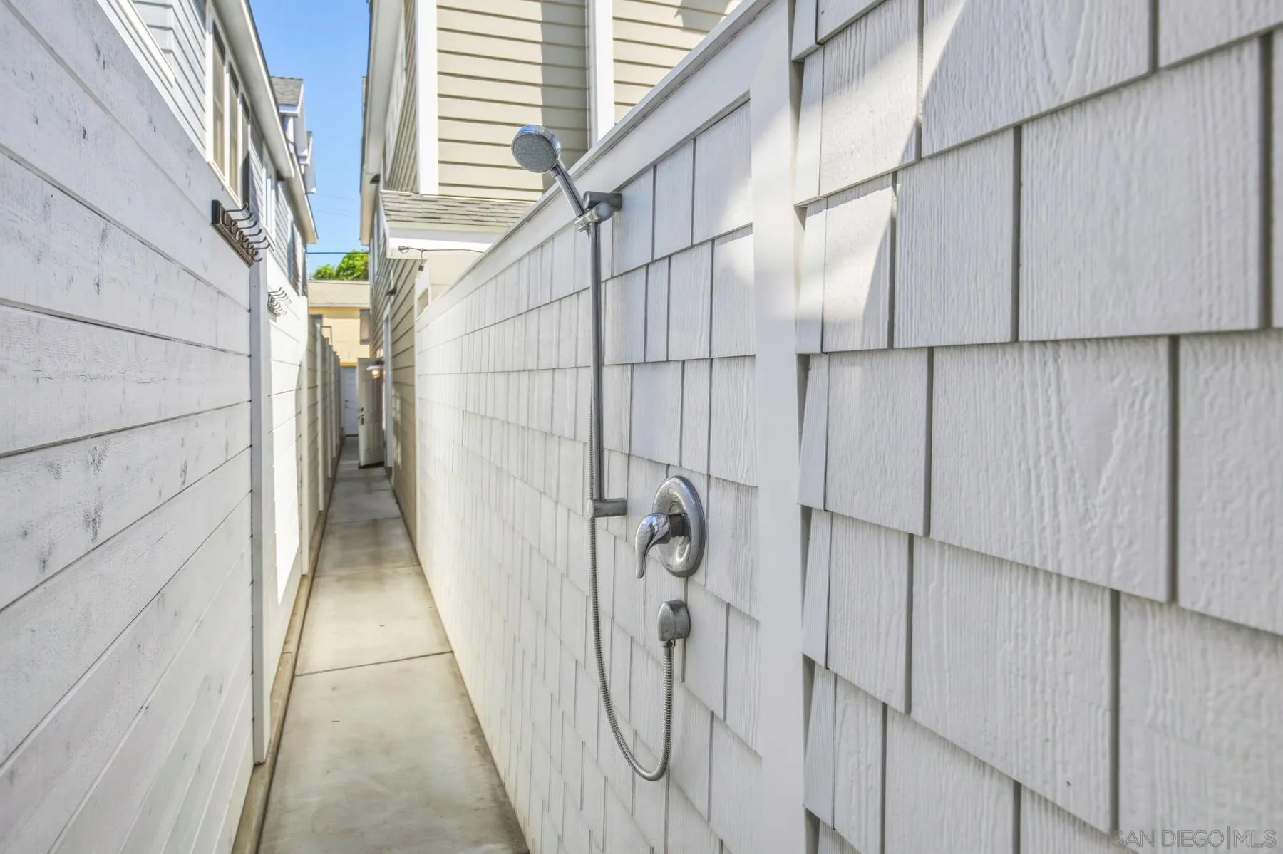 https://cdn.realtyfeed.com/cdn/127/260020508/26eab3eb40c3d04d07940a8fc289604e.webp