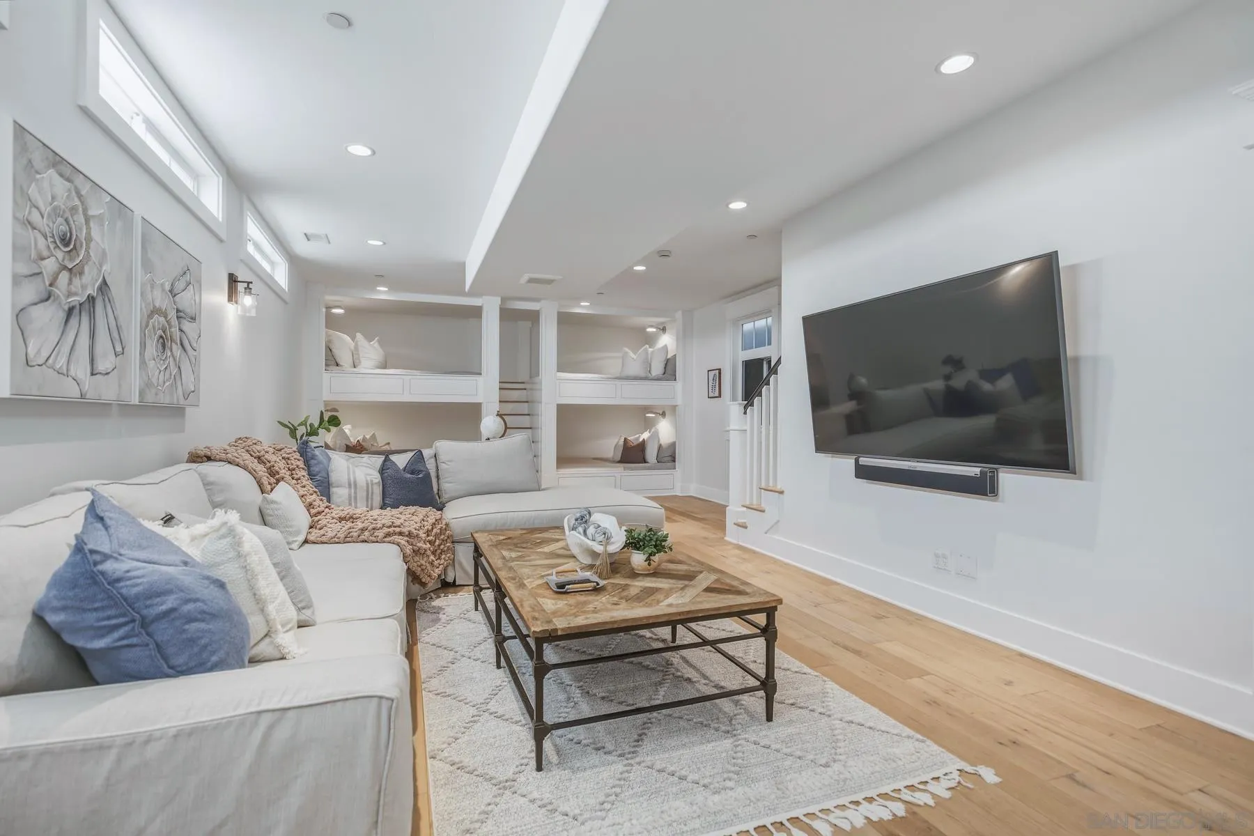 https://cdn.realtyfeed.com/cdn/127/260020508/9d13a59b40593dd6d2bd0673eeff6857.webp