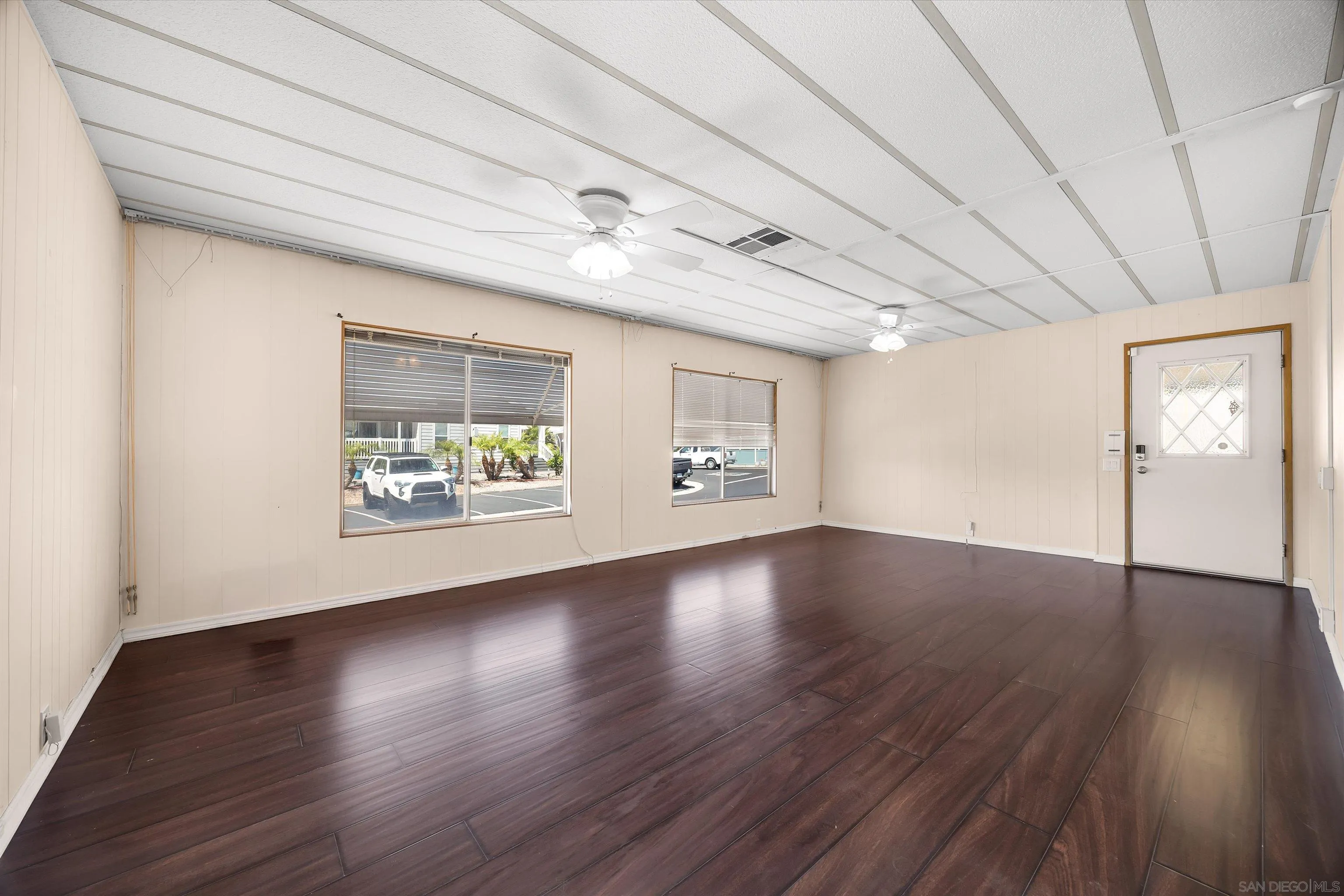 https://cdn.realtyfeed.com/cdn/127/260020509/0b32c05a0cb5ae7d593224079dfa9d24.webp