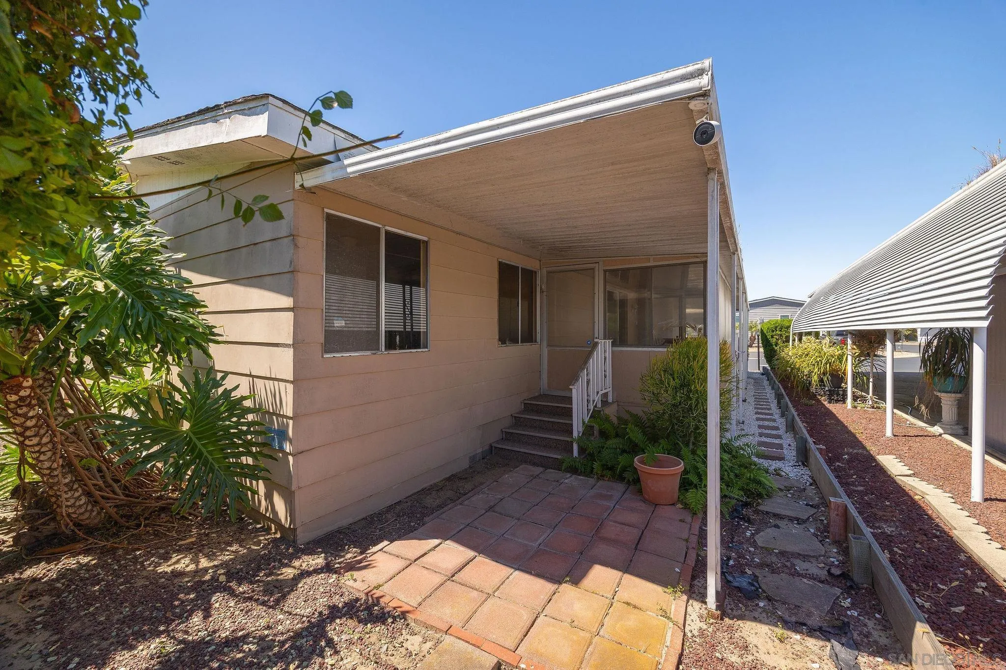 https://cdn.realtyfeed.com/cdn/127/260020509/81bd10c3c07865f7c5ccba010226b998.webp