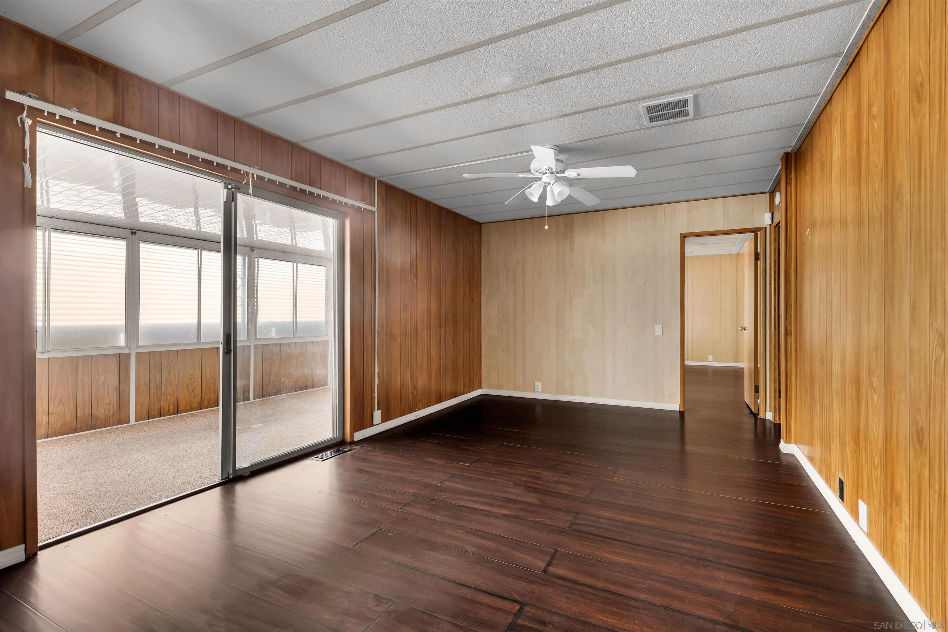 https://cdn.realtyfeed.com/cdn/127/260020509/93d2dcac45ae0d2d5473766bc2c0d6f5.webp