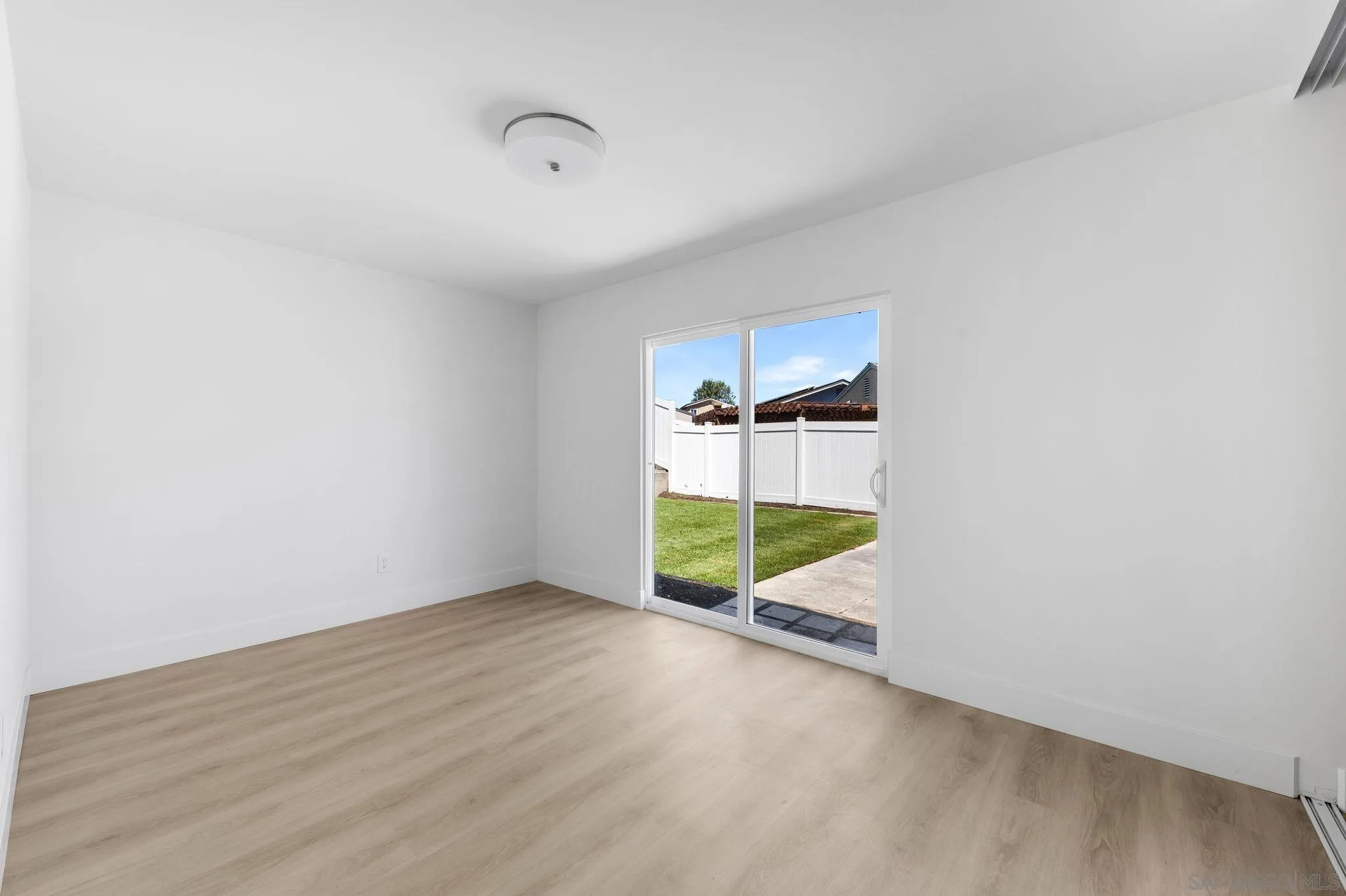 https://cdn.realtyfeed.com/cdn/127/260020510/d96fcf2a28a6d692fc05b29836d84d8b.webp