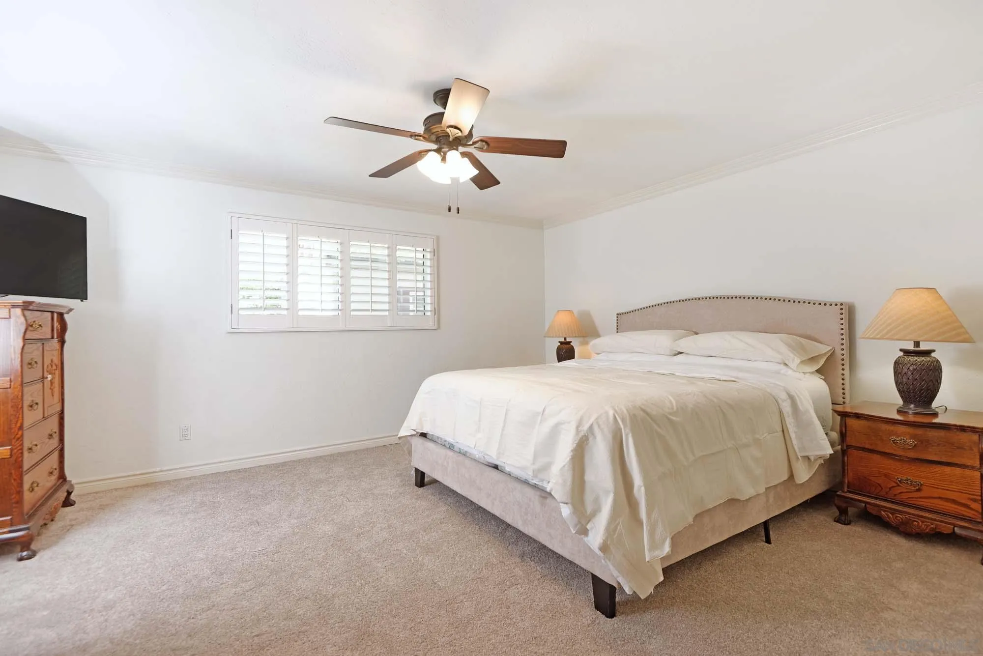 https://cdn.realtyfeed.com/cdn/127/260020520/7d951af4c77bb893e97b1491123e3655.webp