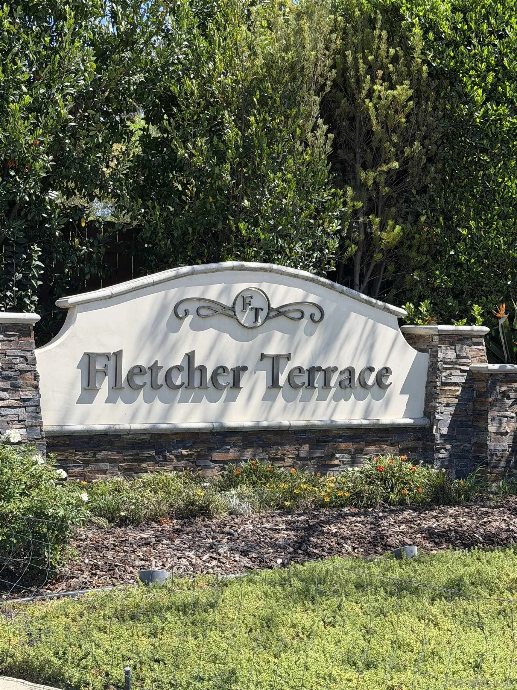 https://cdn.realtyfeed.com/cdn/127/260020520/d7dcbdabb6398240a0492643c46797f4.webp