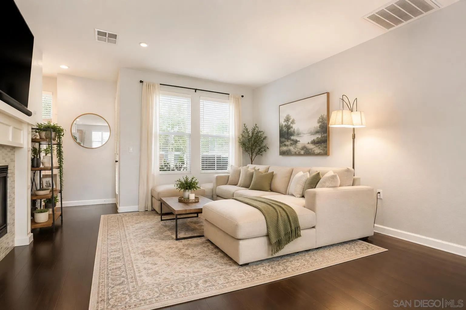 Photo #1: 260020523 Listing: Photo #1