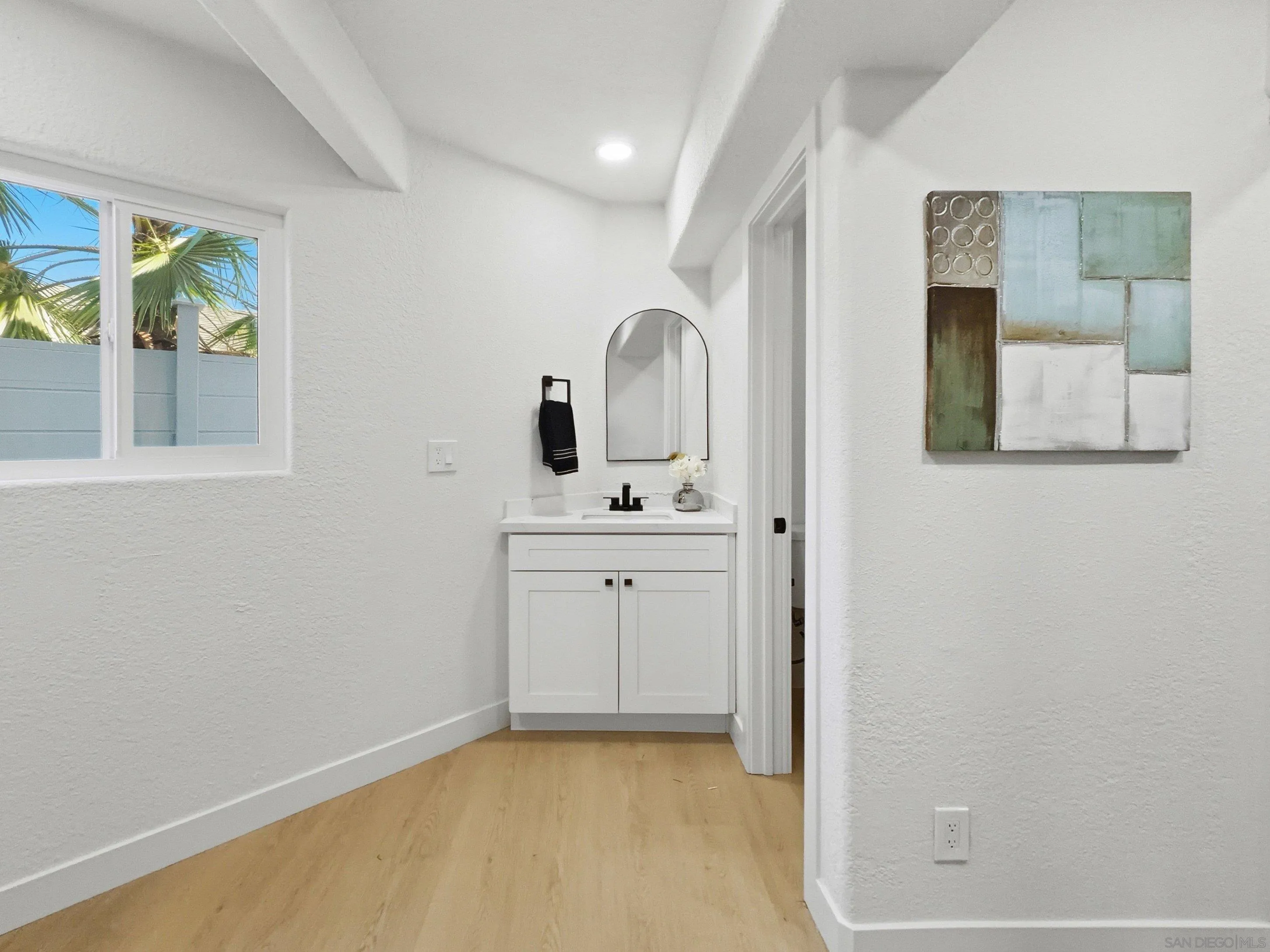 https://cdn.realtyfeed.com/cdn/127/260020525/c7fb660a9142df8e0bacaf196aa237f0.webp