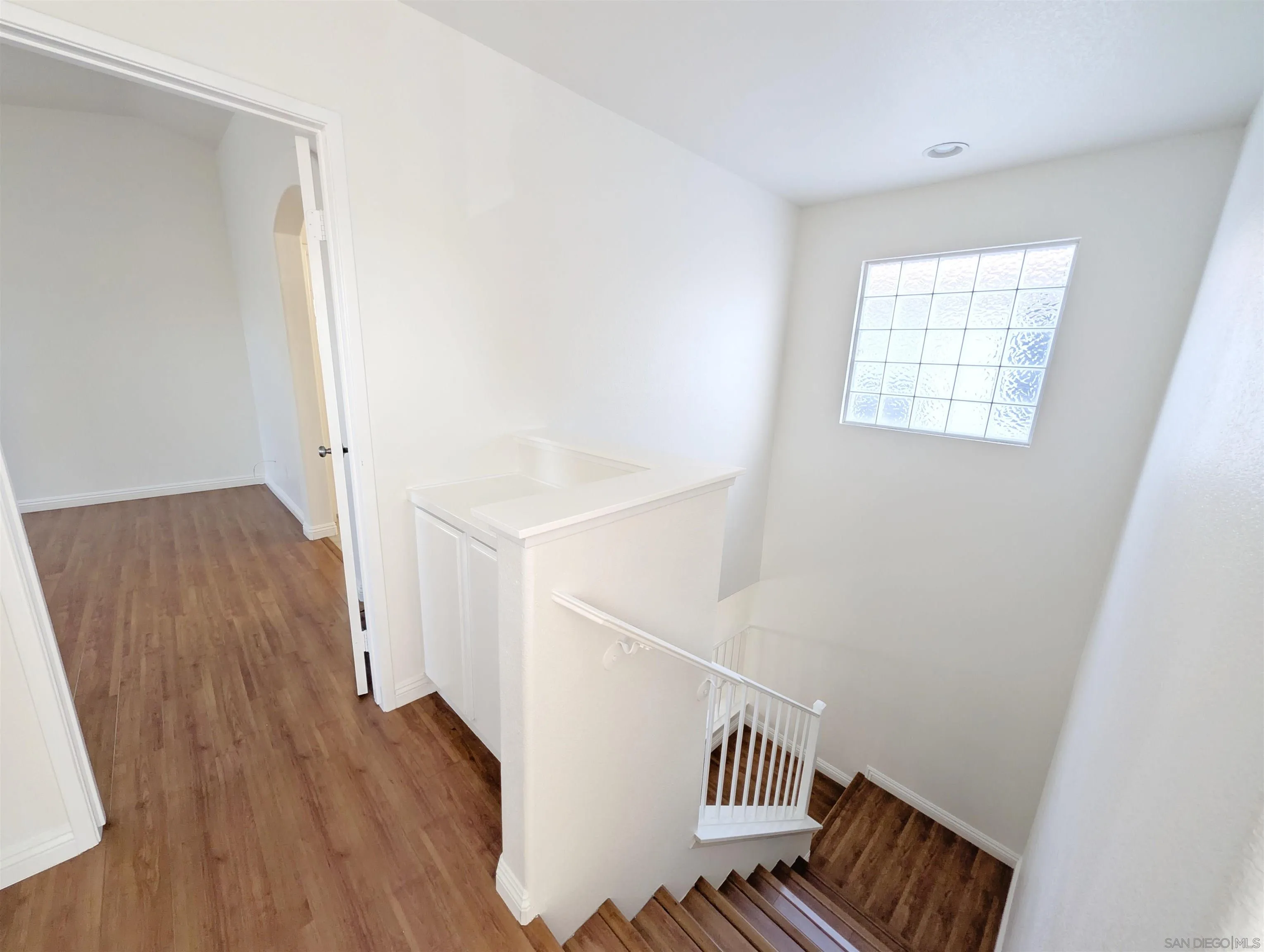 https://cdn.realtyfeed.com/cdn/127/260020527/039d44a1c85986ee76924511eb880d36.webp
