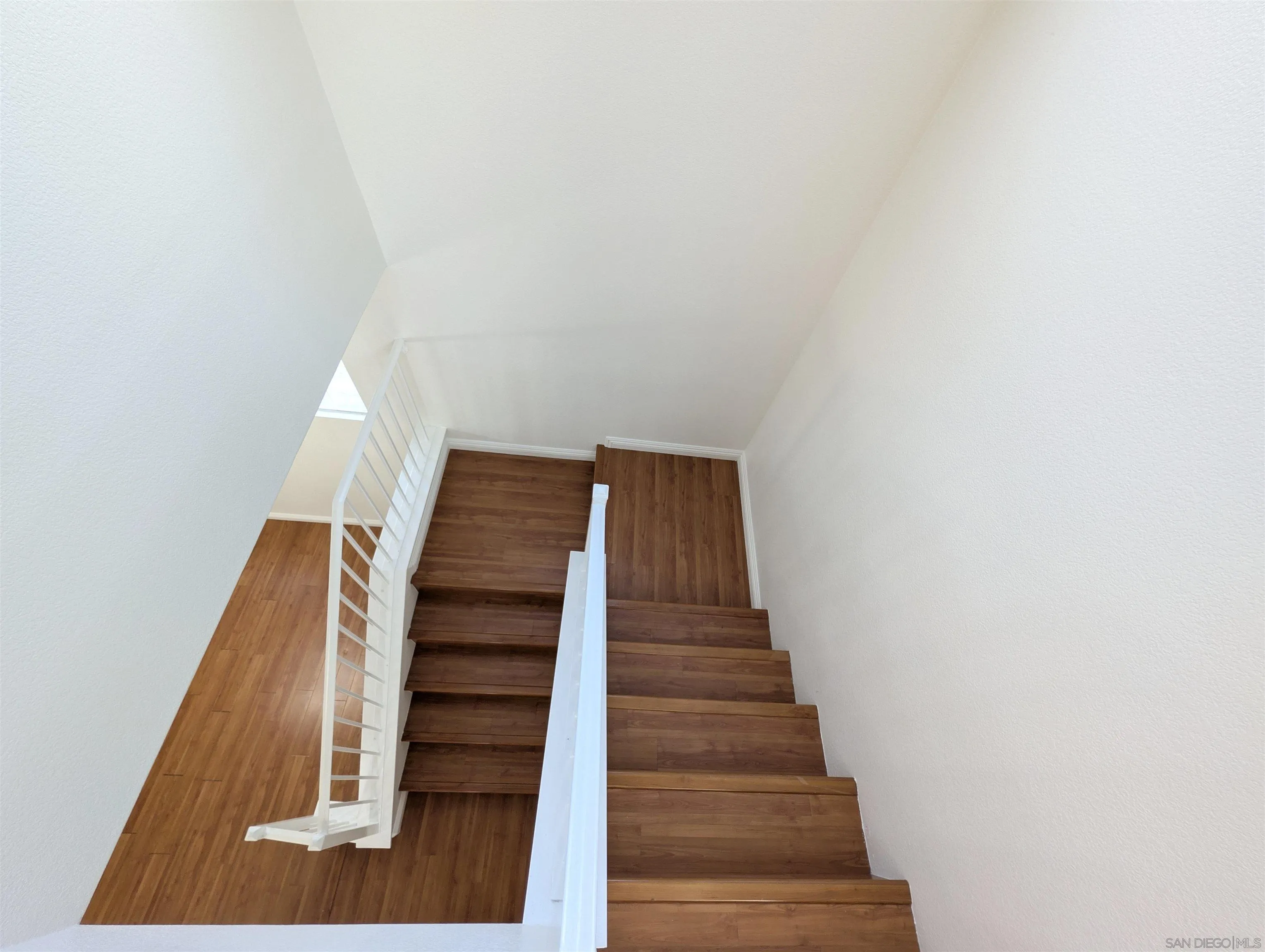 https://cdn.realtyfeed.com/cdn/127/260020527/0f9aaf9fa7f27e87673335d66af5fdaf.webp