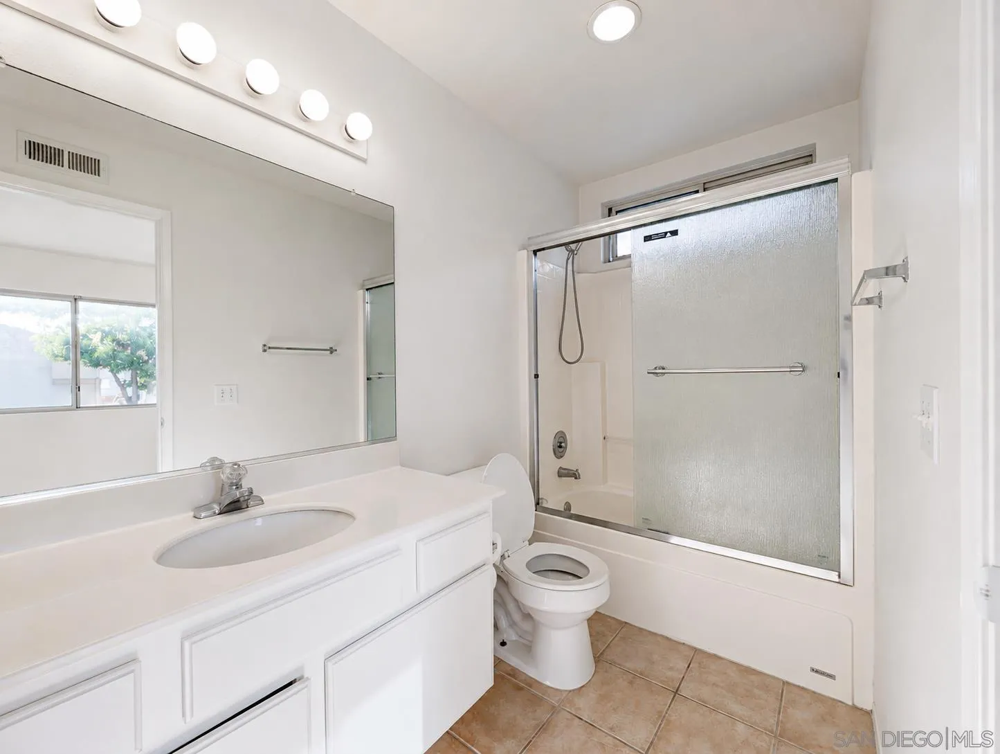 https://cdn.realtyfeed.com/cdn/127/260020527/507cdb86086ad56e00979d82d5bd9a74.webp