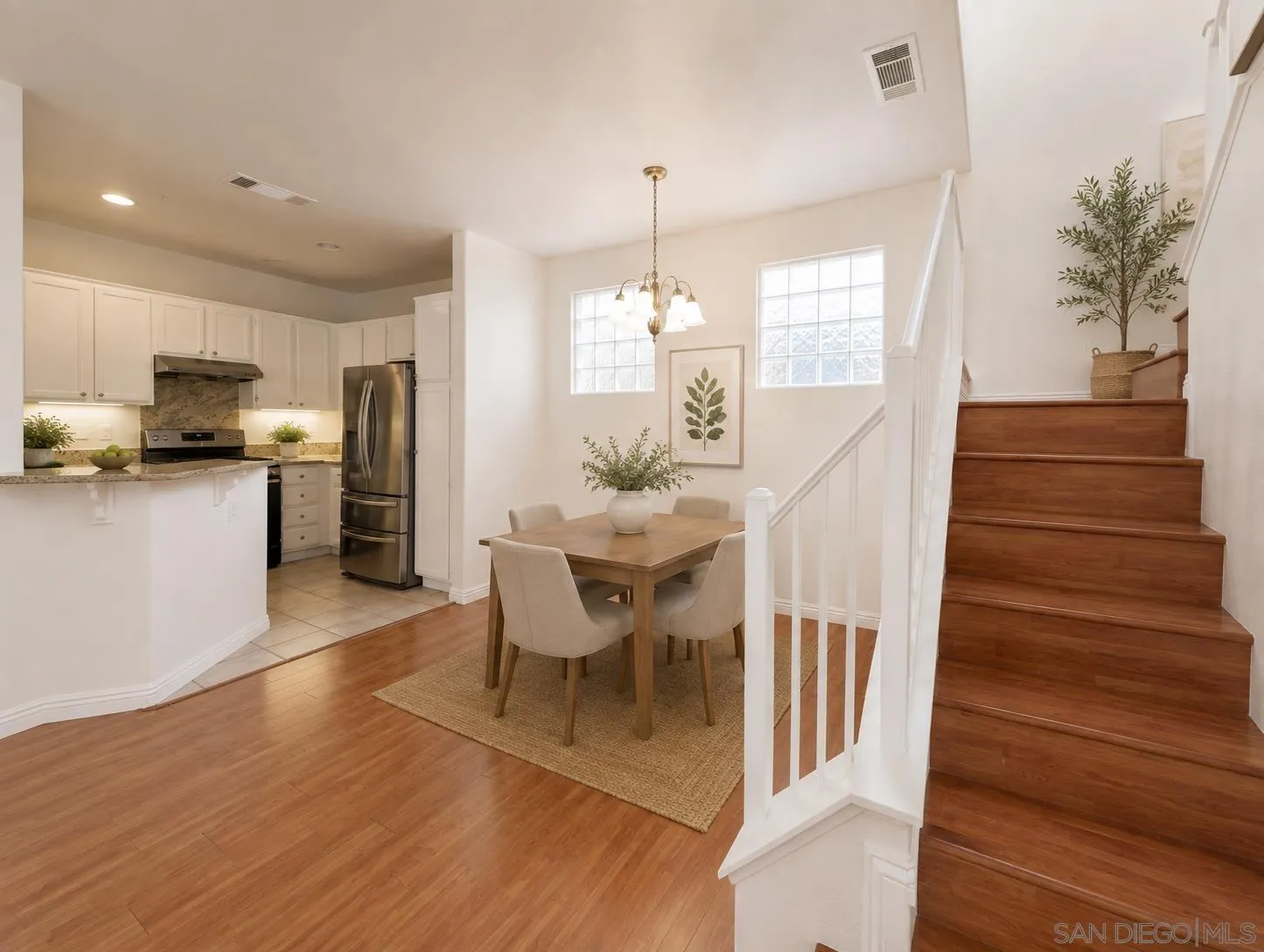 https://cdn.realtyfeed.com/cdn/127/260020527/7bc9edd5386d3a4f51055b2a78858246.webp