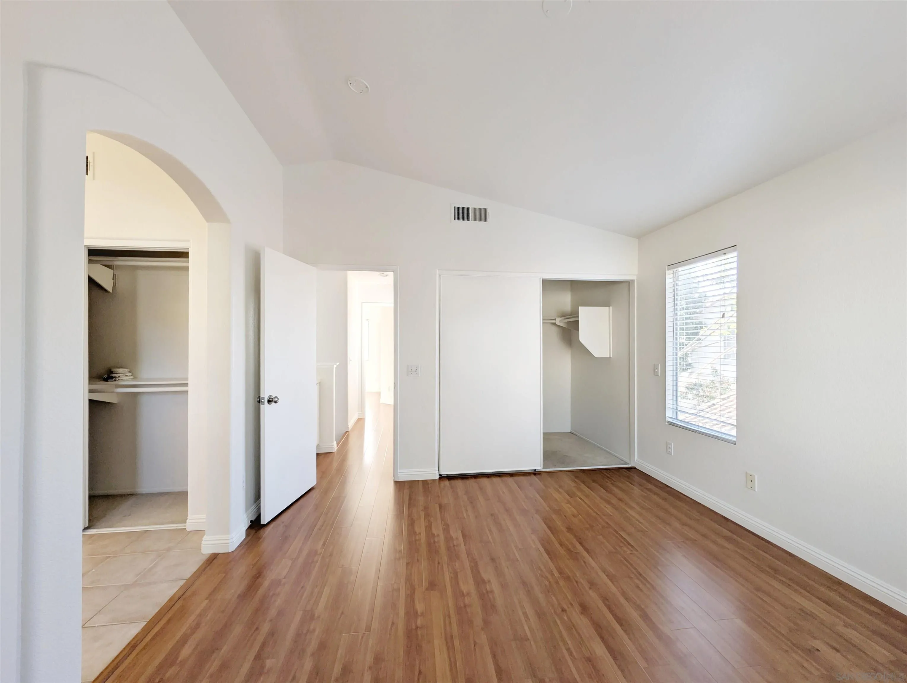 https://cdn.realtyfeed.com/cdn/127/260020527/7d5af7370d579c0d54590bf48679c38a.webp