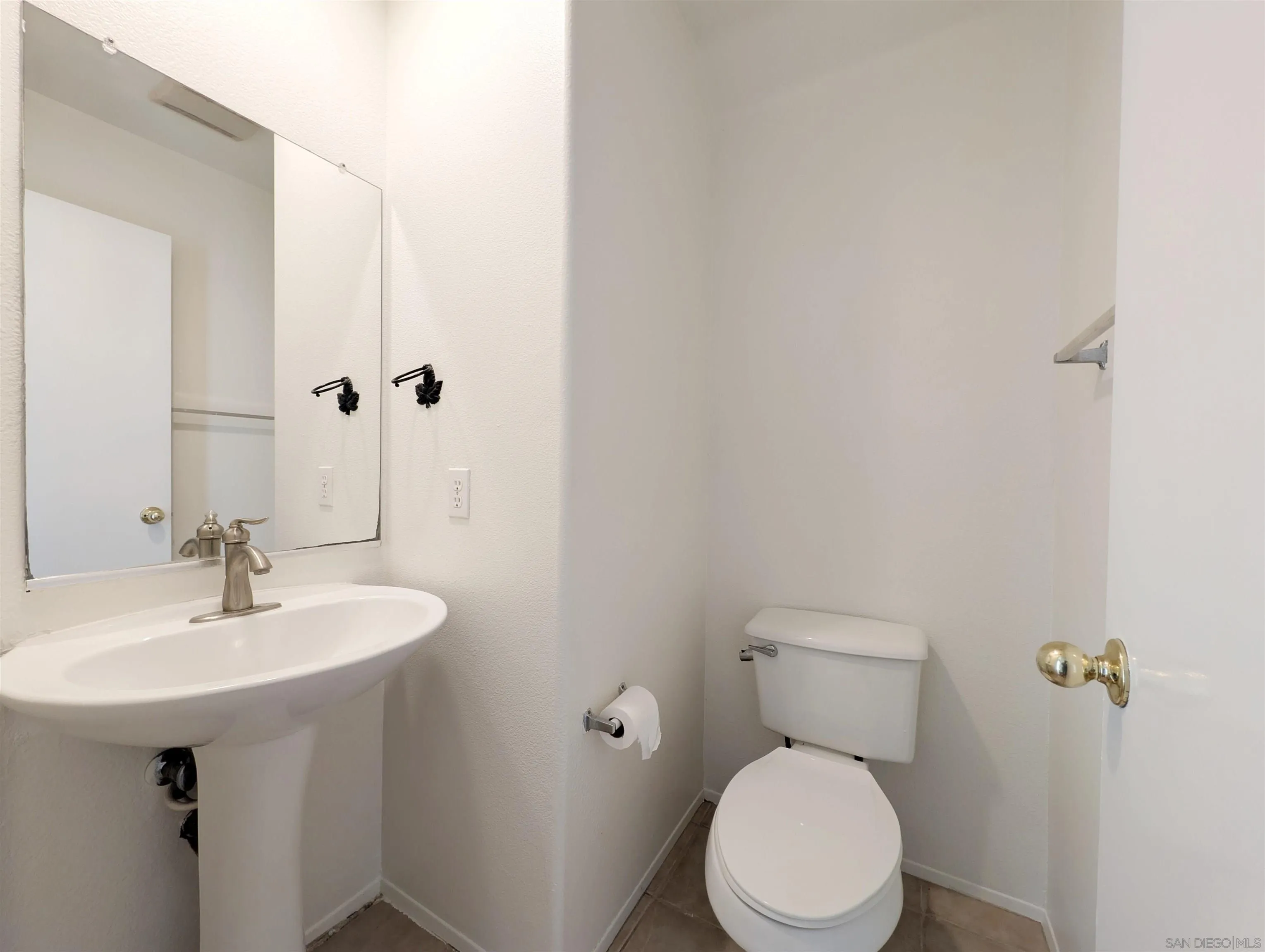 https://cdn.realtyfeed.com/cdn/127/260020527/be7e71aef9e7095f3d1fb605d33f9aff.webp